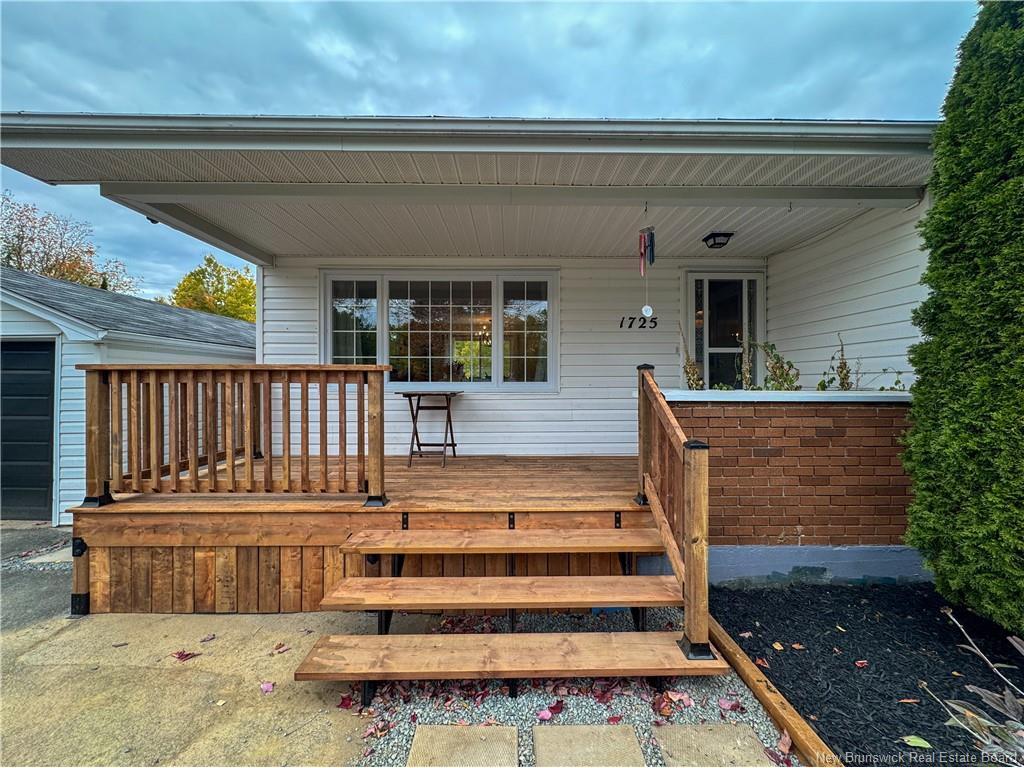 









1725


Lilac

,
Bathurst,




NB
E2A 5Z6

