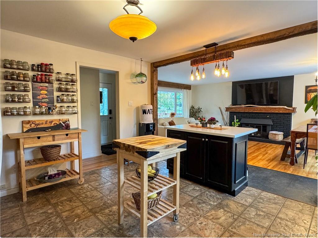 









1725


Lilac

,
Bathurst,




NB
E2A 5Z6

