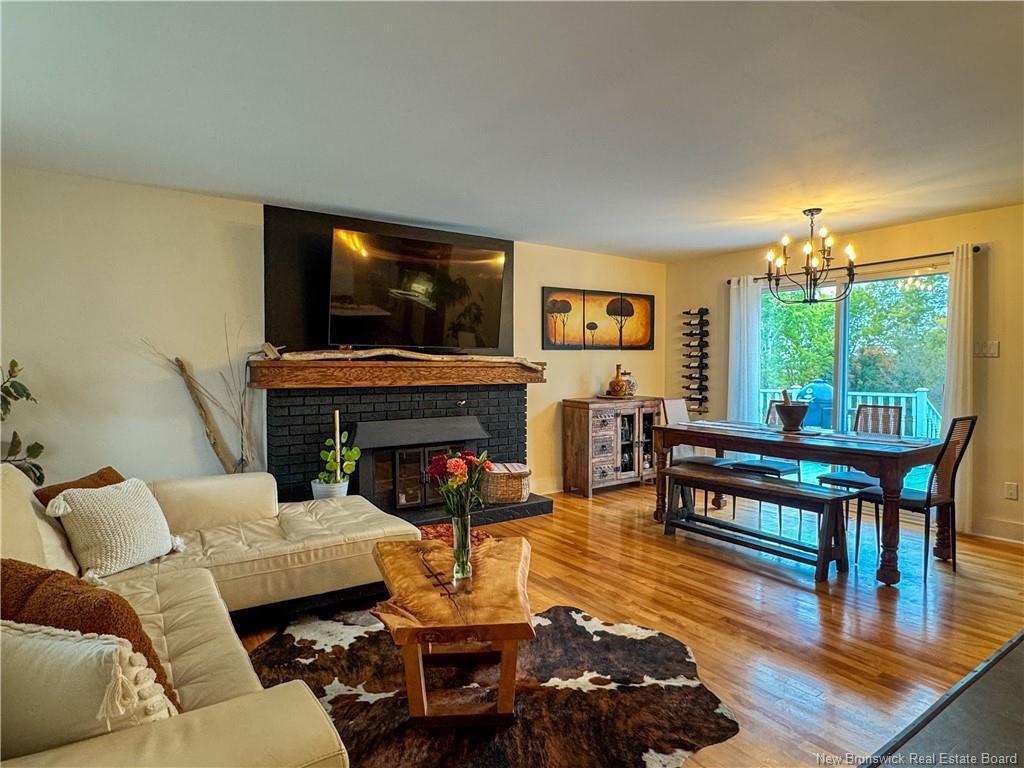 









1725


Lilac

,
Bathurst,




NB
E2A 5Z6

