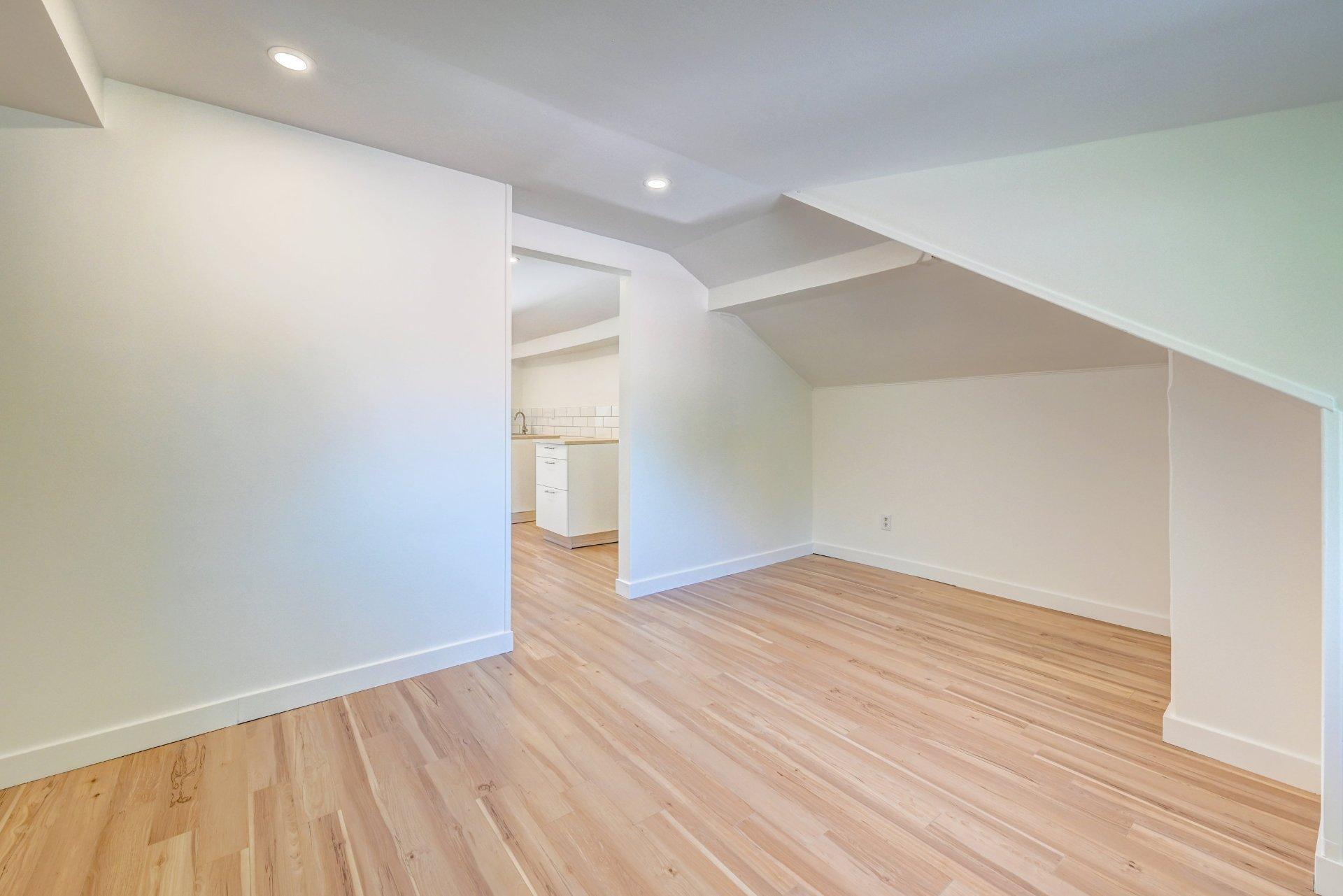 









13Z


46e Avenue E.

,
Blainville,




QC
J7C1L1

