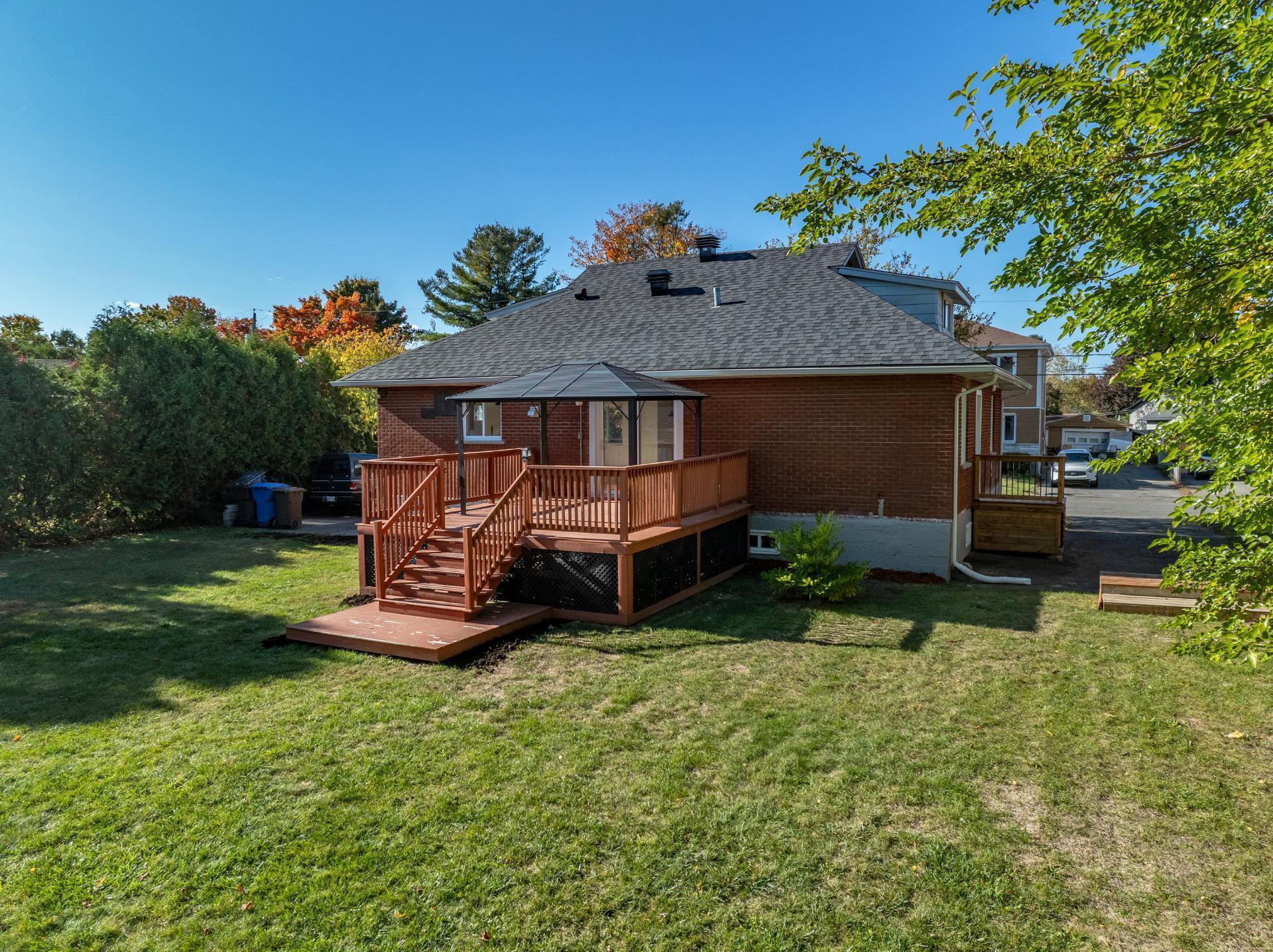 









13Z


46e Avenue E.

,
Blainville,




QC
J7C1L1


