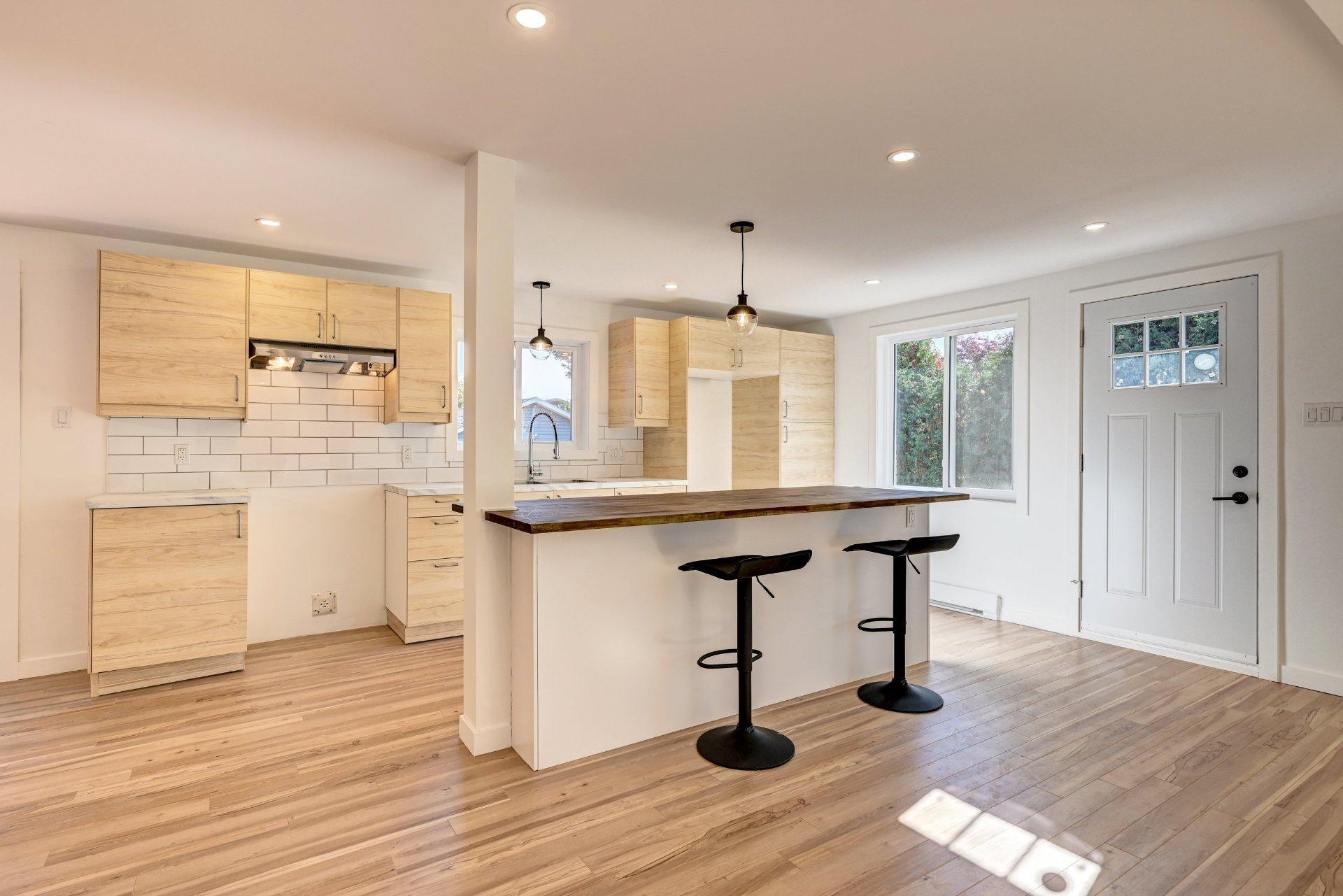 









13Z


46e Avenue E.

,
Blainville,




QC
J7C1L1

