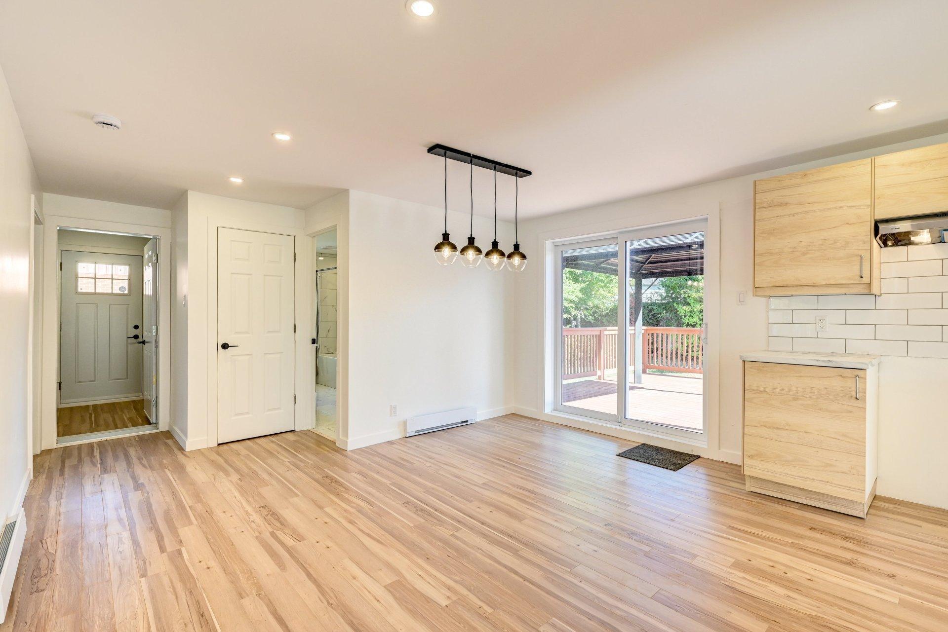 









13Z


46e Avenue E.

,
Blainville,




QC
J7C1L1

