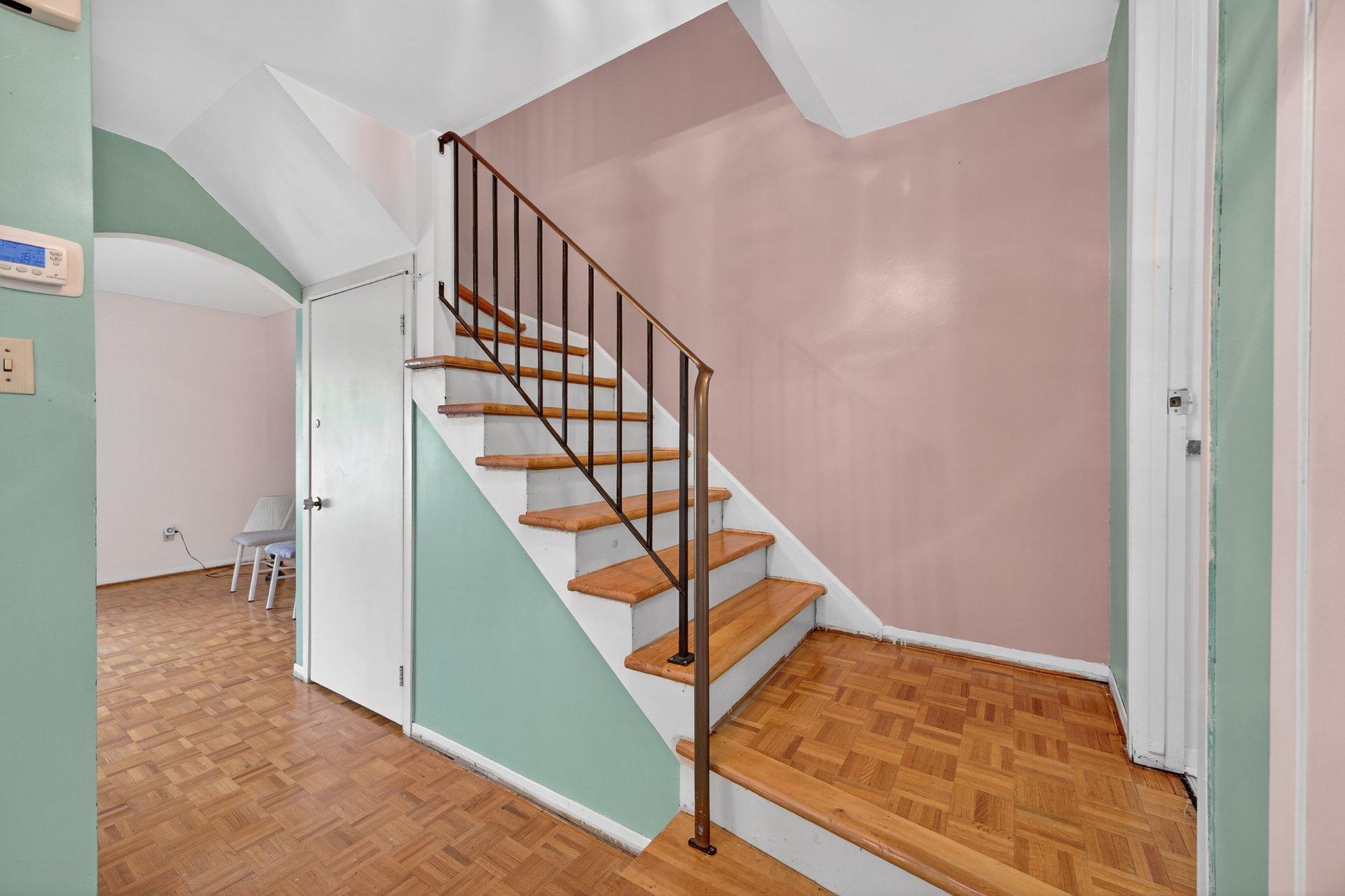 









4455


Rue Jolicoeur

,
Dollard-des-Ormeaux,




QC
H9H2B1

