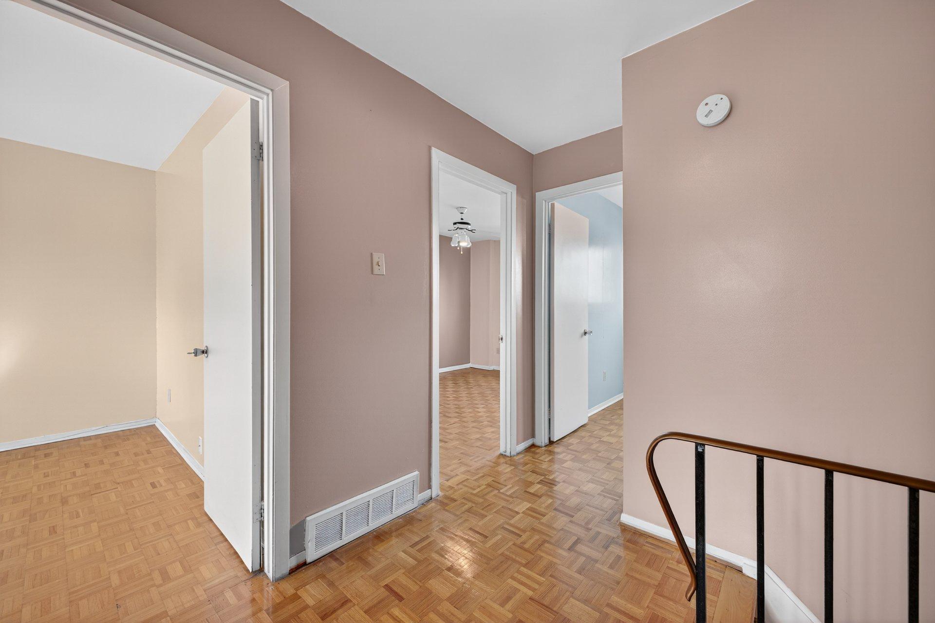 









4455


Rue Jolicoeur

,
Dollard-des-Ormeaux,




QC
H9H2B1

