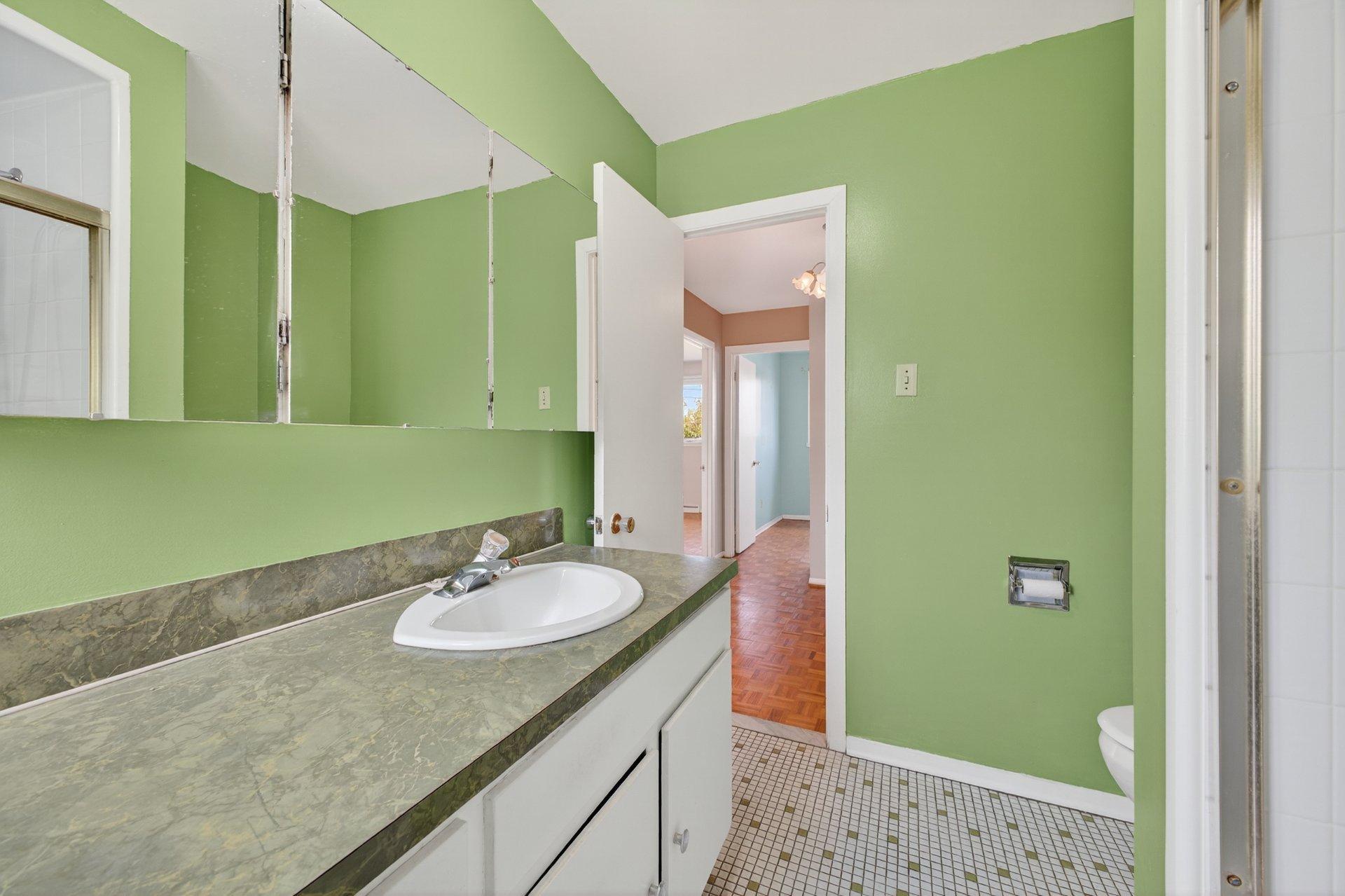 









4455


Rue Jolicoeur

,
Dollard-des-Ormeaux,




QC
H9H2B1

