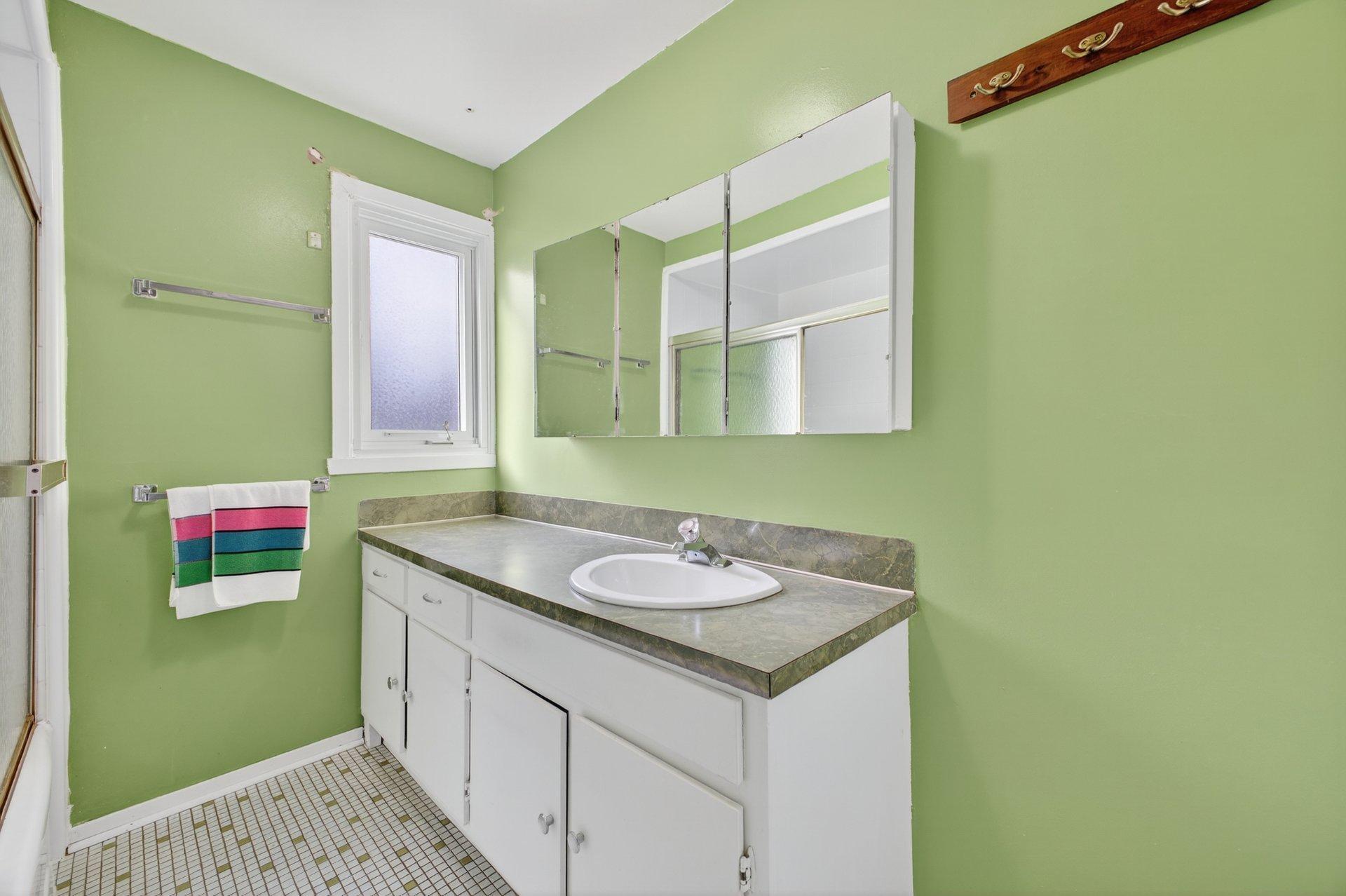 









4455


Rue Jolicoeur

,
Dollard-des-Ormeaux,




QC
H9H2B1

