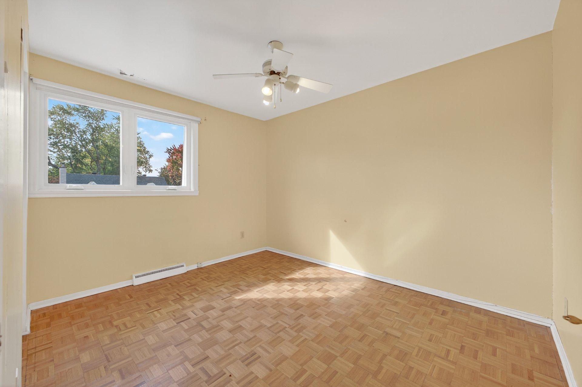 









4455


Rue Jolicoeur

,
Dollard-des-Ormeaux,




QC
H9H2B1

