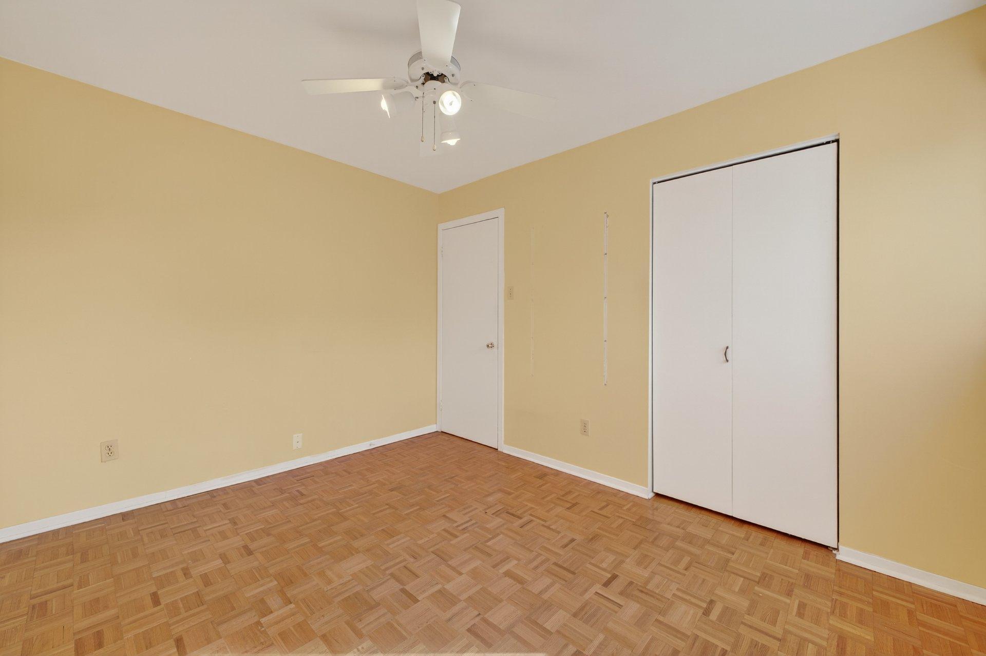 









4455


Rue Jolicoeur

,
Dollard-des-Ormeaux,




QC
H9H2B1

