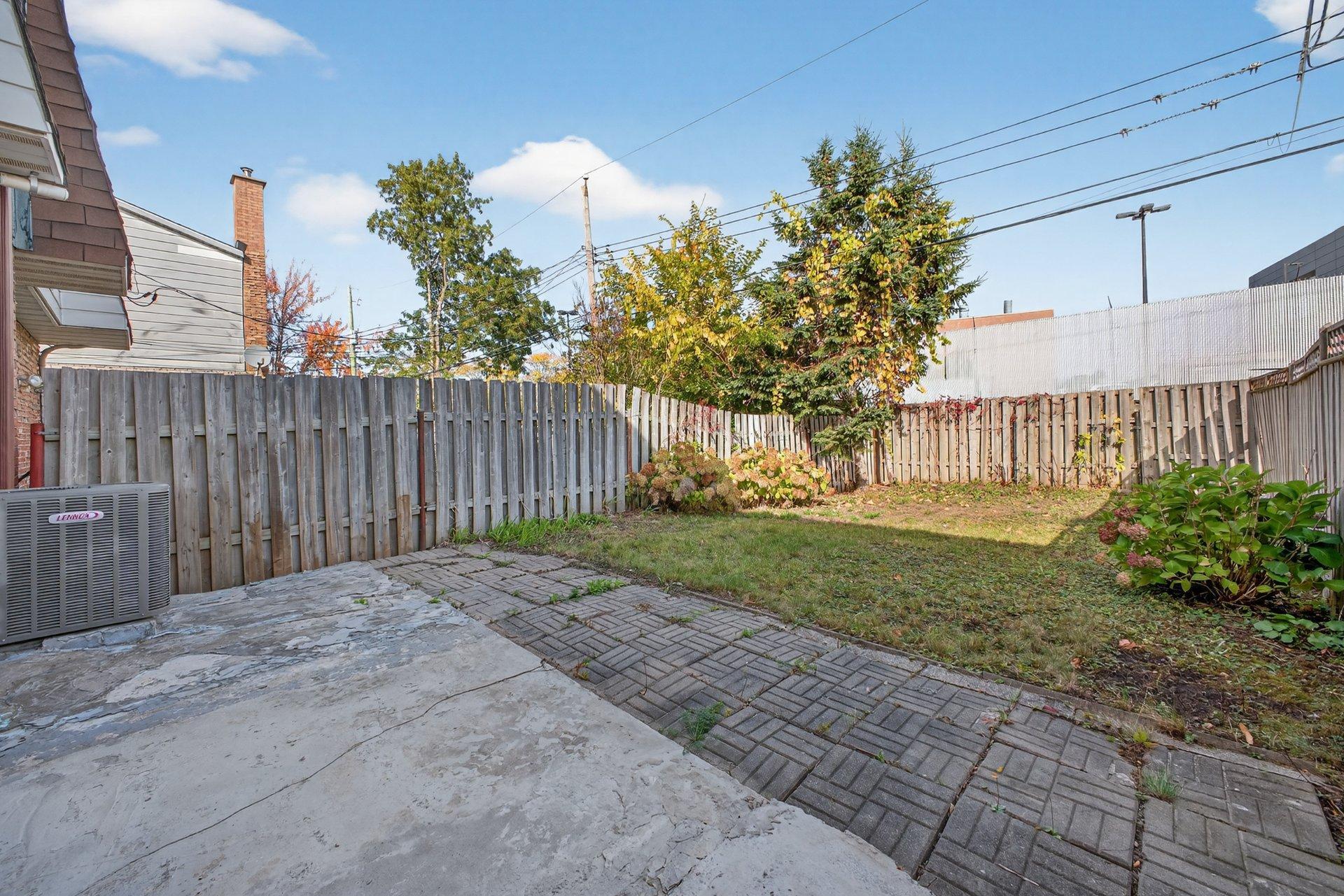 









4455


Rue Jolicoeur

,
Dollard-des-Ormeaux,




QC
H9H2B1

