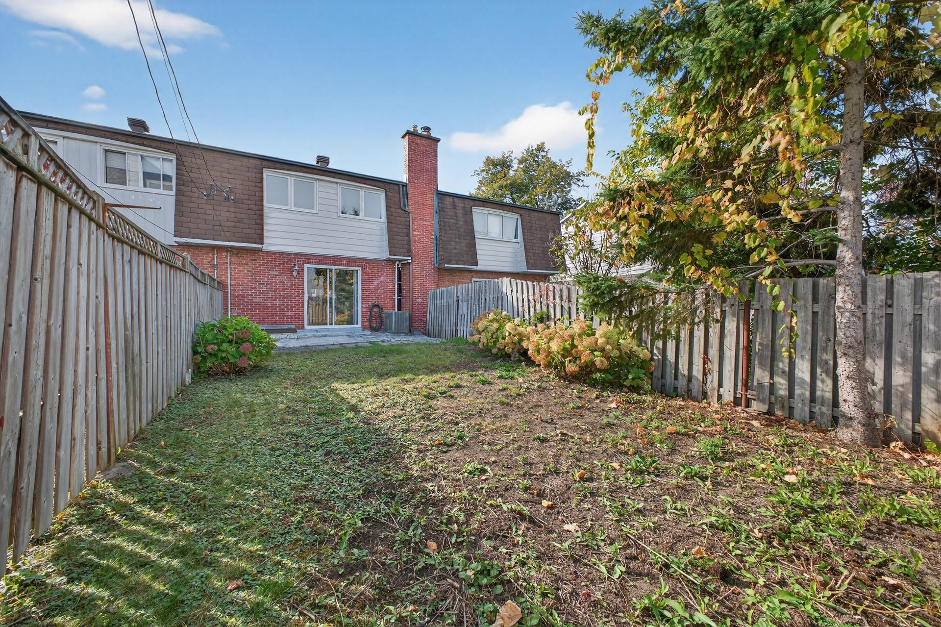 









4455


Rue Jolicoeur

,
Dollard-des-Ormeaux,




QC
H9H2B1

