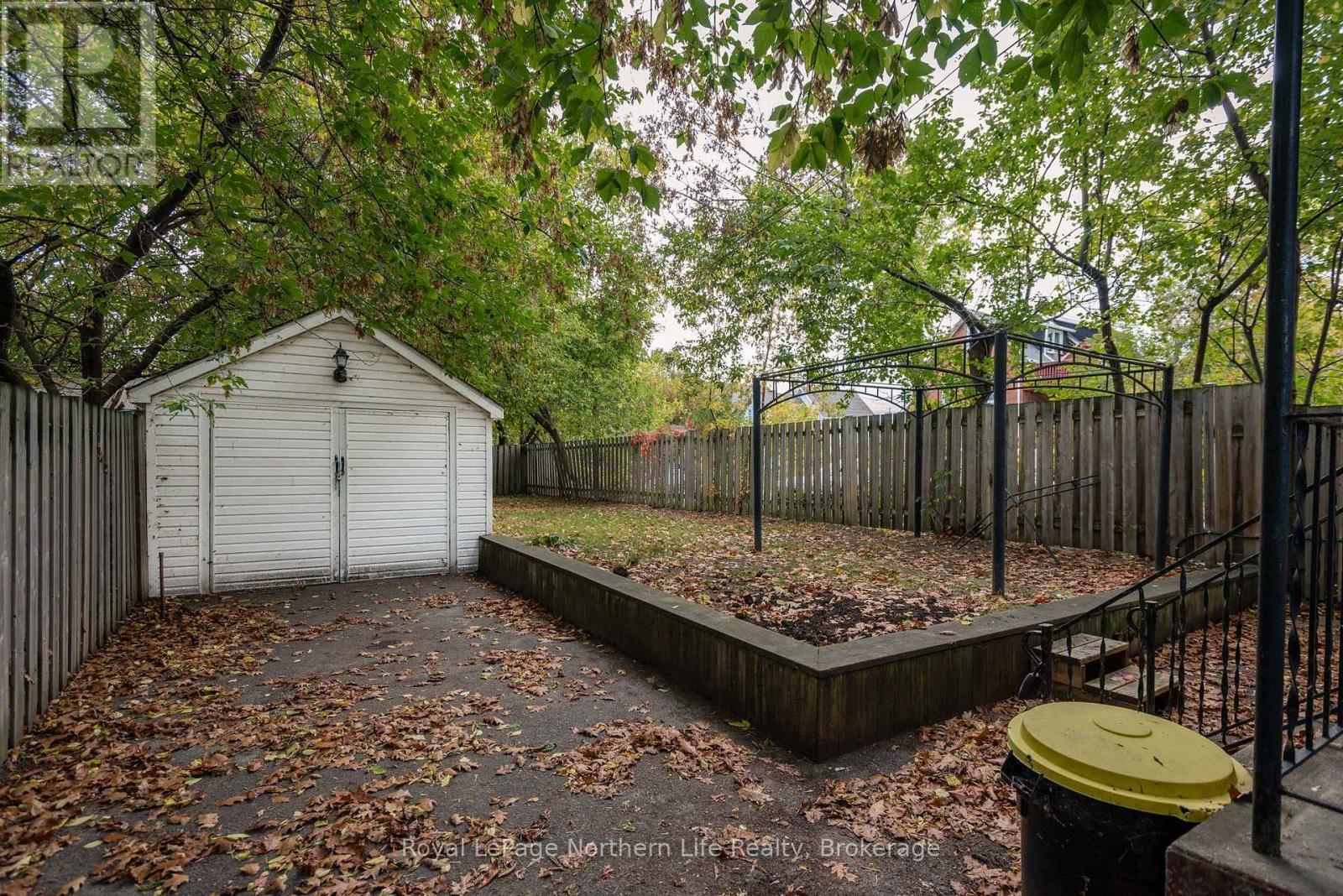 












346 JOHN STREET

,
North Bay (Central),




Ontario
P1B2M5


