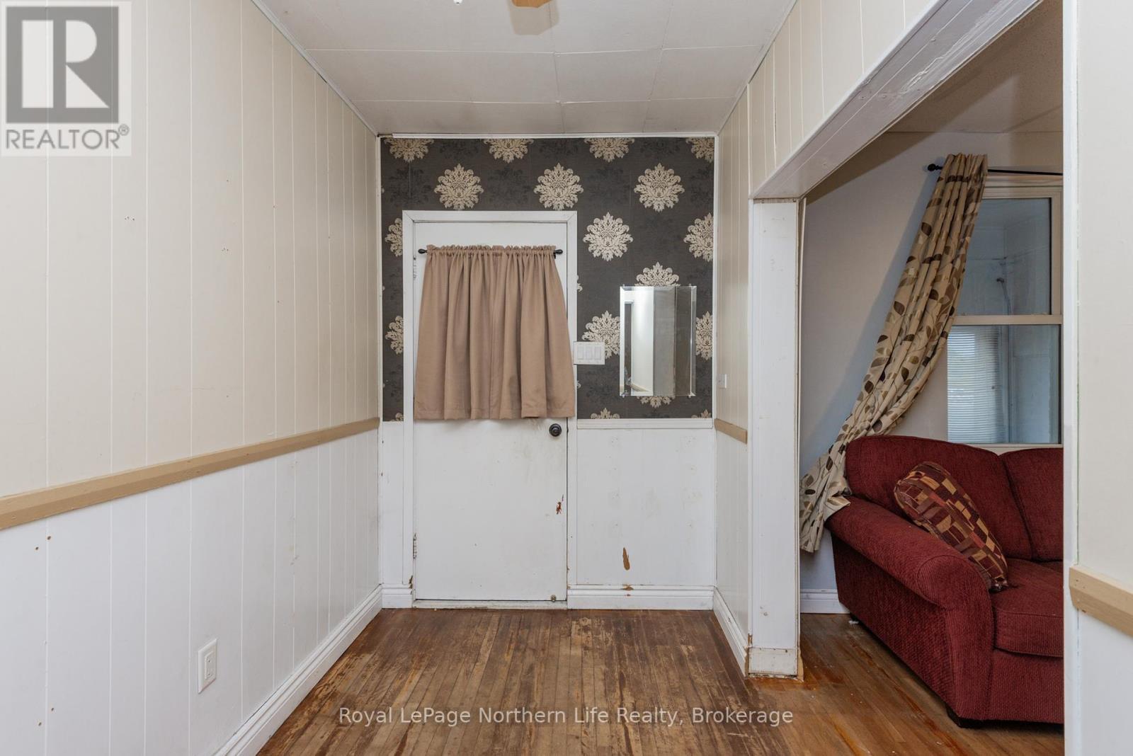 












346 JOHN STREET

,
North Bay (Central),




Ontario
P1B2M5

