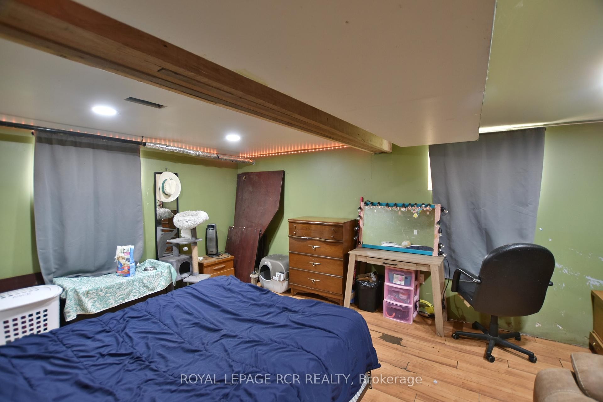 









2606


Crossland

Road,
Springwater,




ON
L0L 1P0

