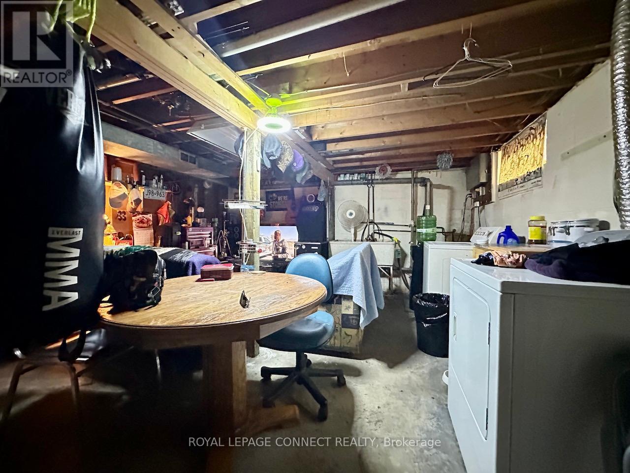 












14 - 16 ORCHARD PLACE

,
Chatham-Kent,




Ontario
N7M1A6

