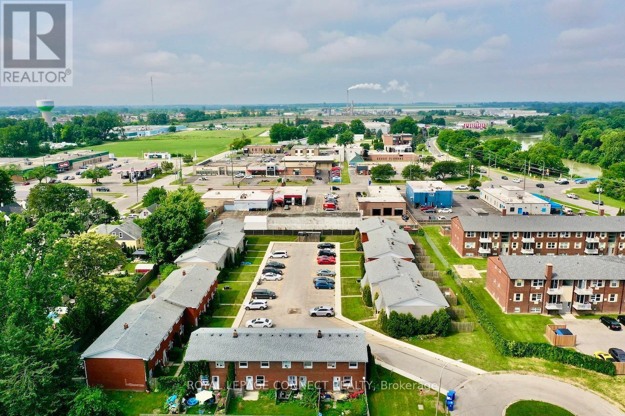 












14 - 16 ORCHARD PLACE

,
Chatham-Kent,




Ontario
N7M1A6

