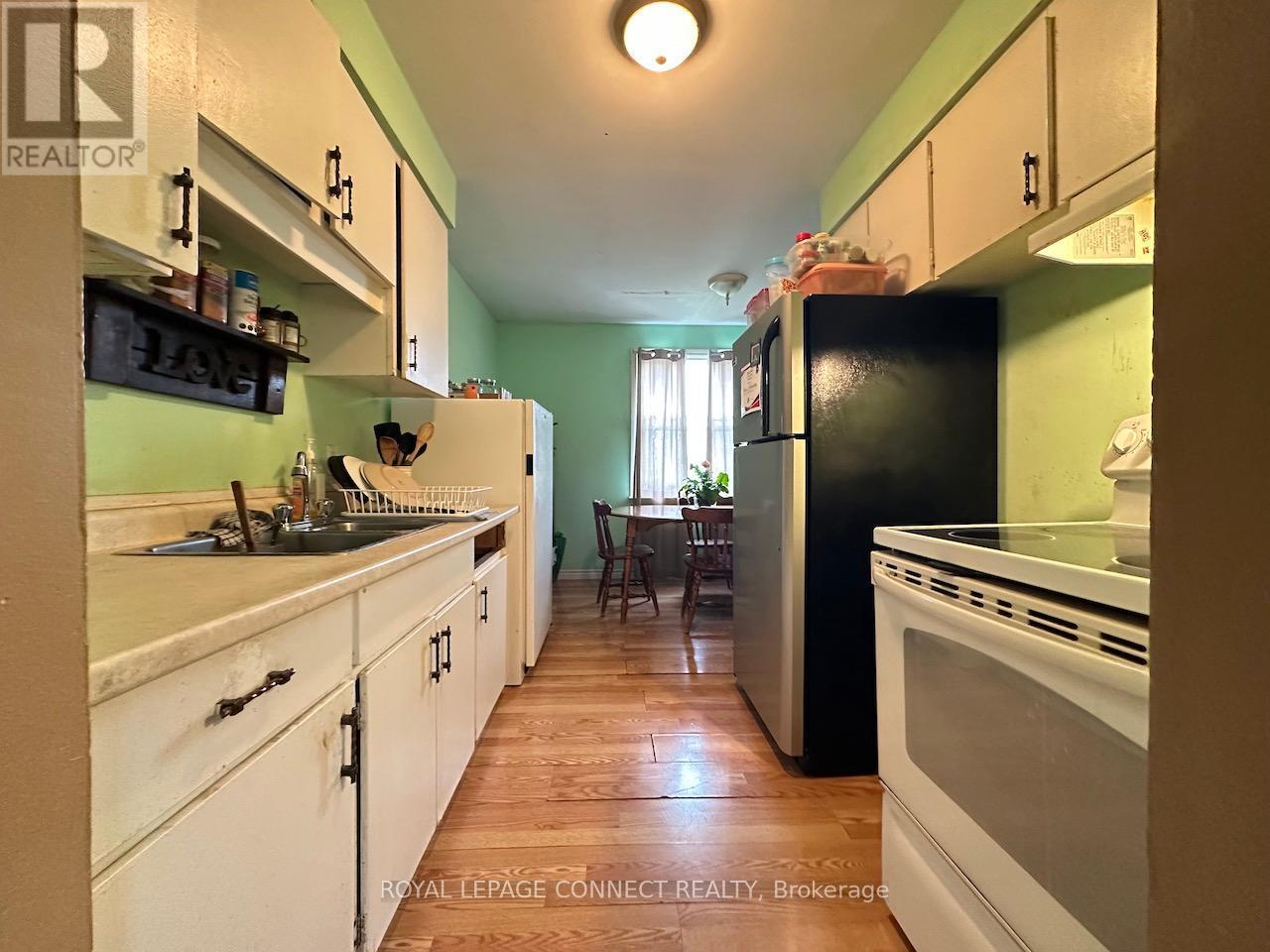 












14 - 16 ORCHARD PLACE

,
Chatham-Kent,




Ontario
N7M1A6

