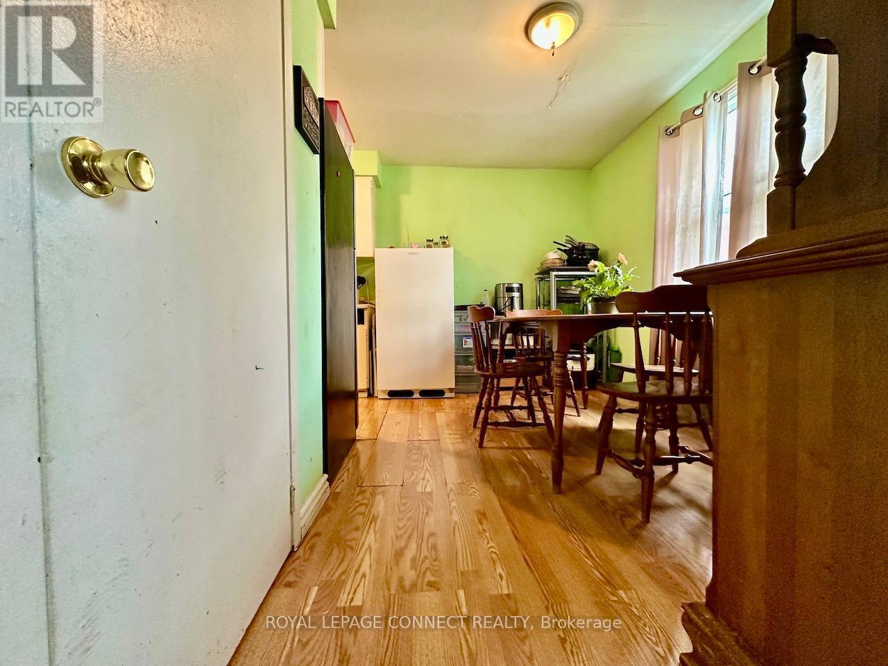 












14 - 16 ORCHARD PLACE

,
Chatham-Kent,




Ontario
N7M1A6

