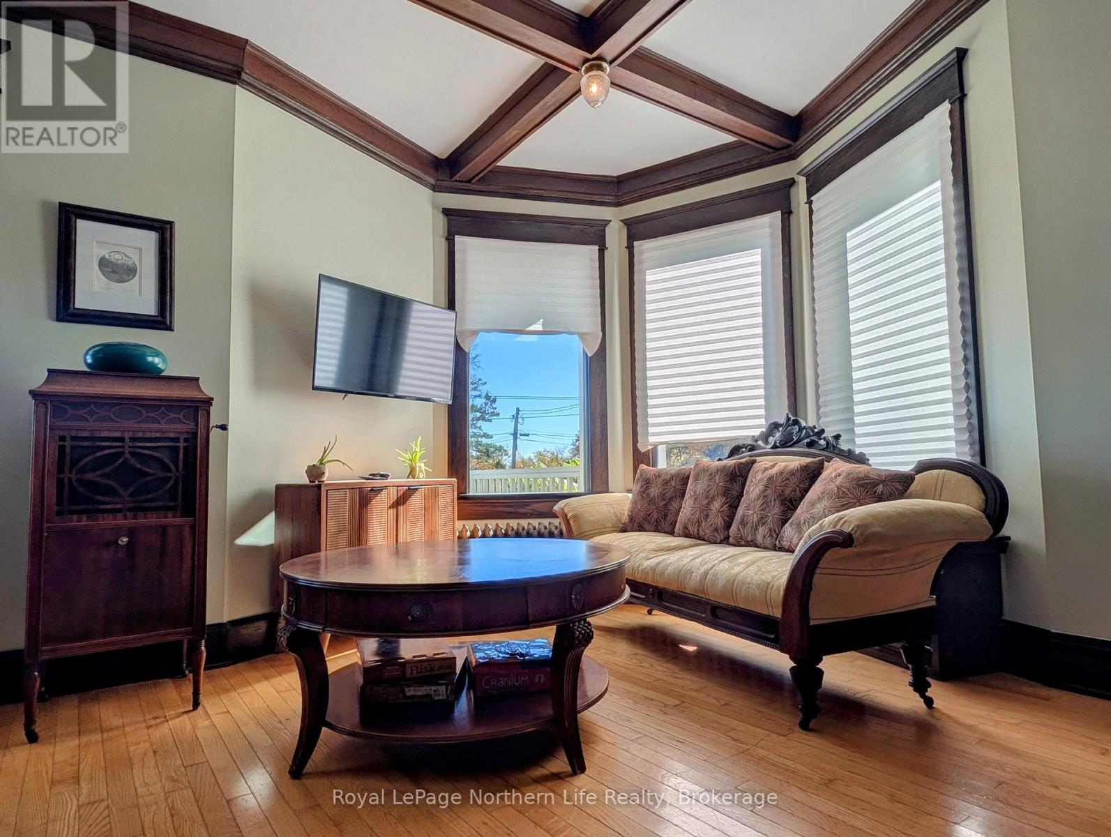 












702 RORKE AVENUE

,
Temiskaming Shores (Haileybury),




Ontario
P0J1K0

