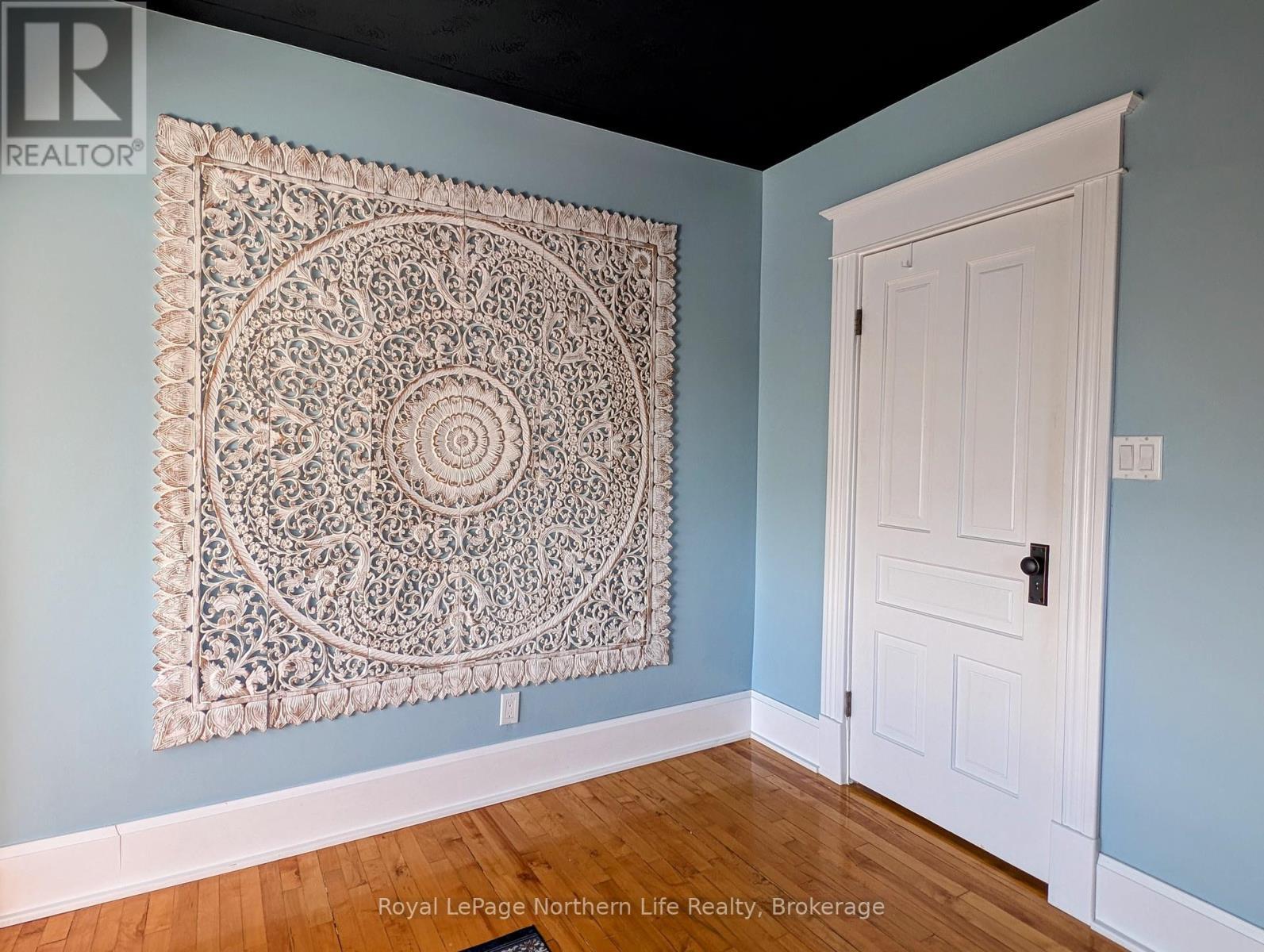 












702 RORKE AVENUE

,
Temiskaming Shores (Haileybury),




Ontario
P0J1K0

