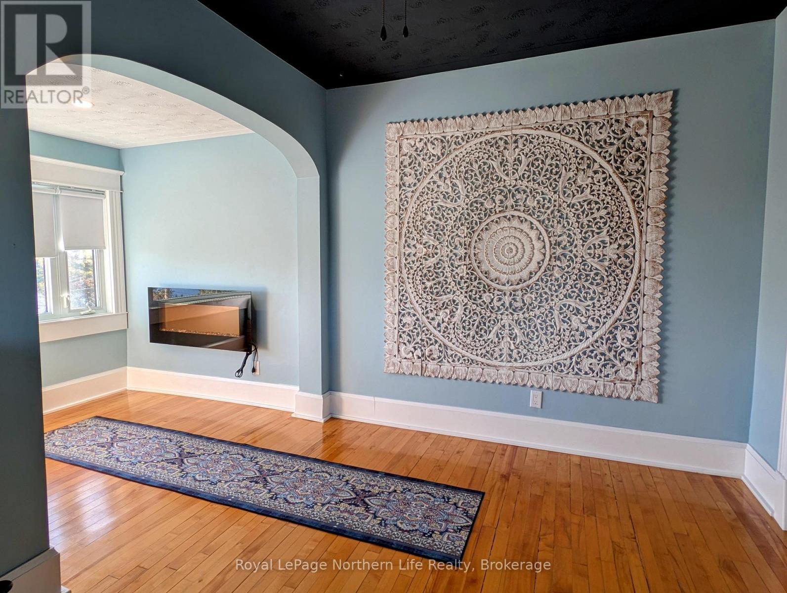 












702 RORKE AVENUE

,
Temiskaming Shores (Haileybury),




Ontario
P0J1K0

