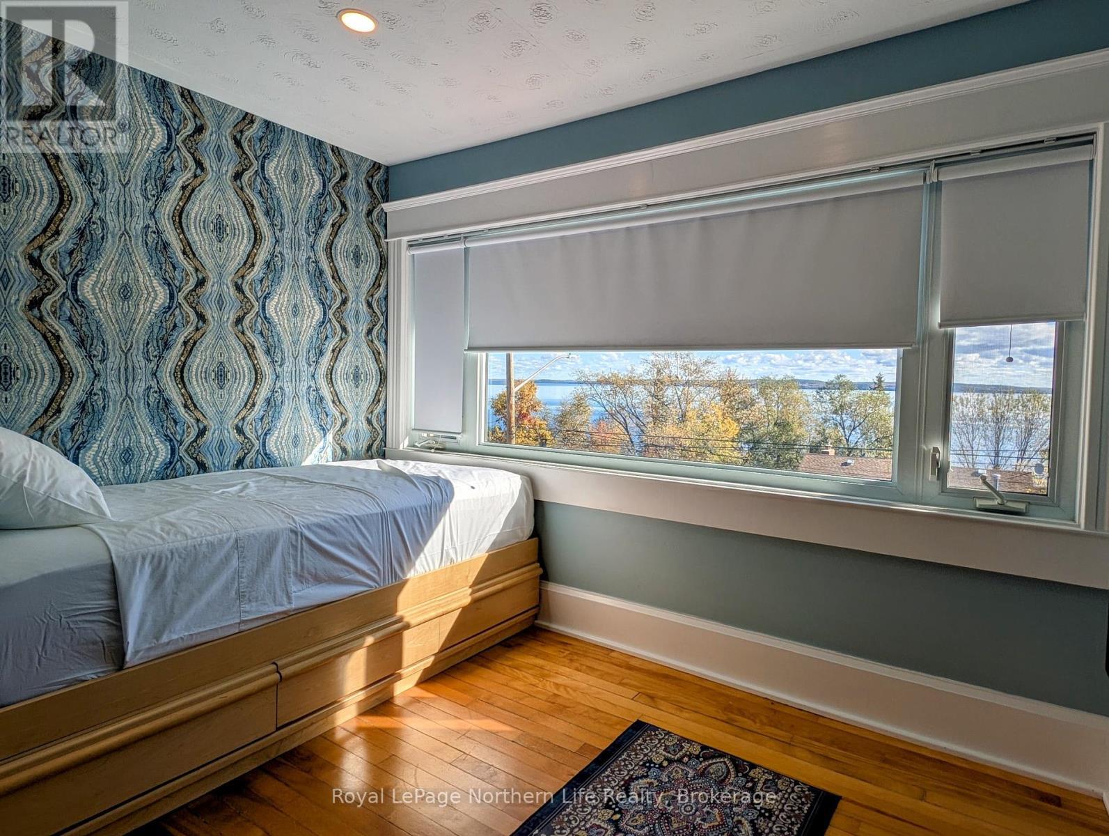 












702 RORKE AVENUE

,
Temiskaming Shores (Haileybury),




Ontario
P0J1K0

