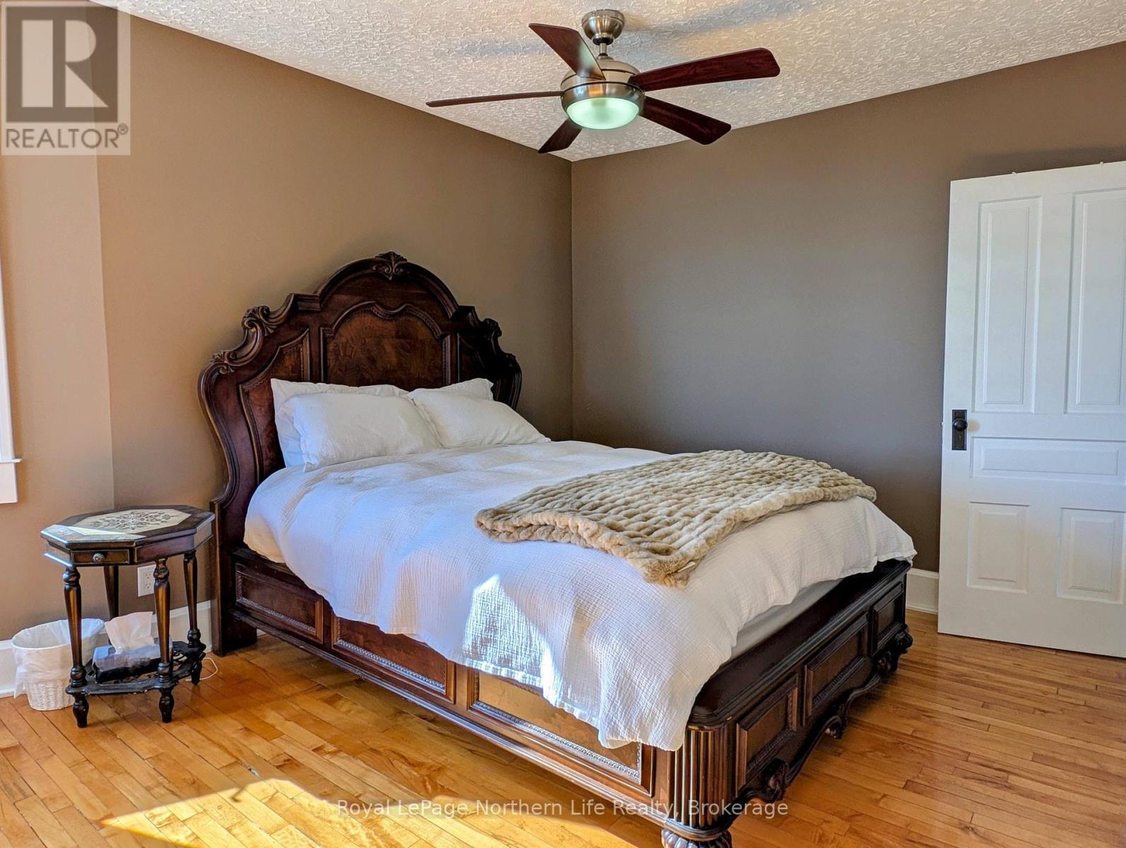 












702 RORKE AVENUE

,
Temiskaming Shores (Haileybury),




Ontario
P0J1K0

