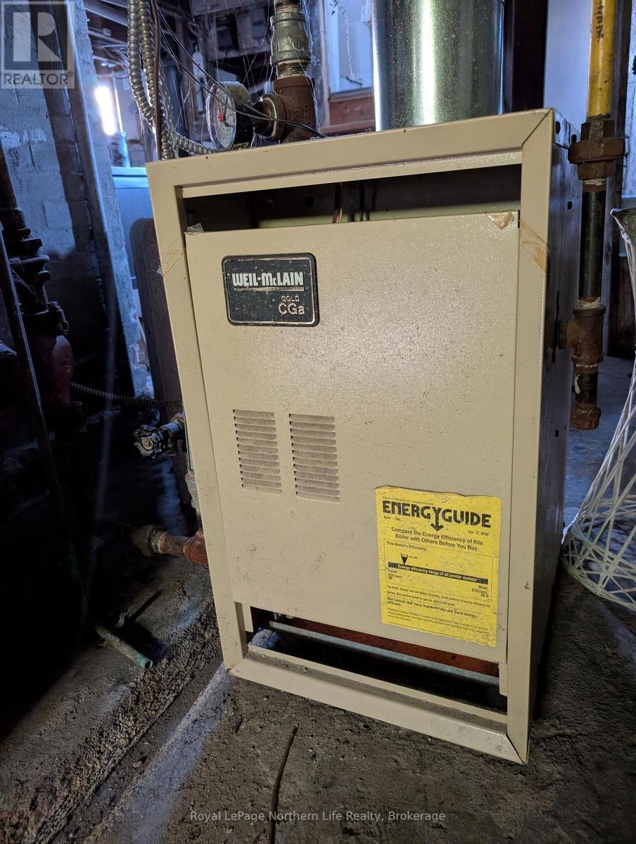 












702 RORKE AVENUE

,
Temiskaming Shores (Haileybury),




Ontario
P0J1K0

