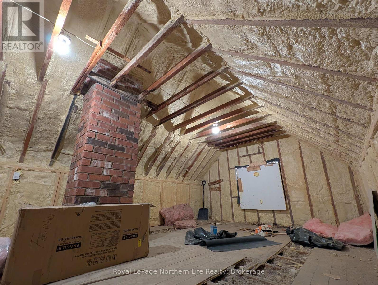 












702 RORKE AVENUE

,
Temiskaming Shores (Haileybury),




Ontario
P0J1K0

