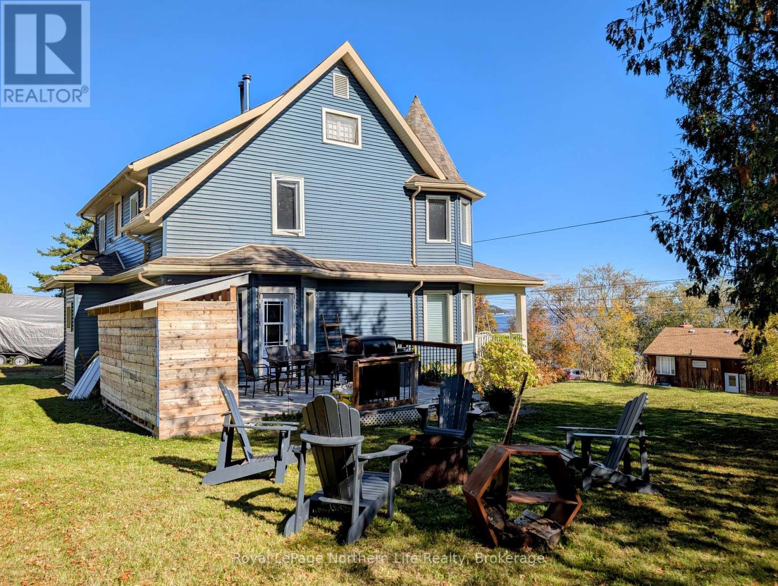 












702 RORKE AVENUE

,
Temiskaming Shores (Haileybury),




Ontario
P0J1K0

