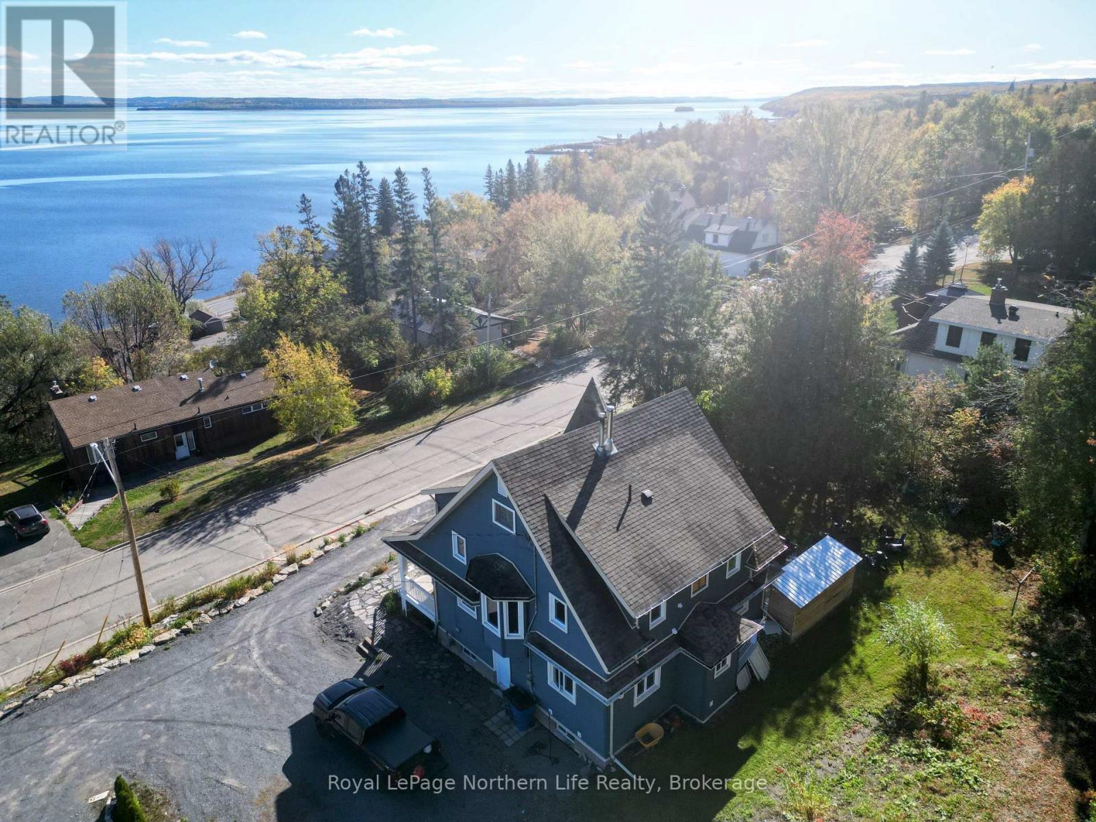 












702 RORKE AVENUE

,
Temiskaming Shores (Haileybury),




Ontario
P0J1K0

