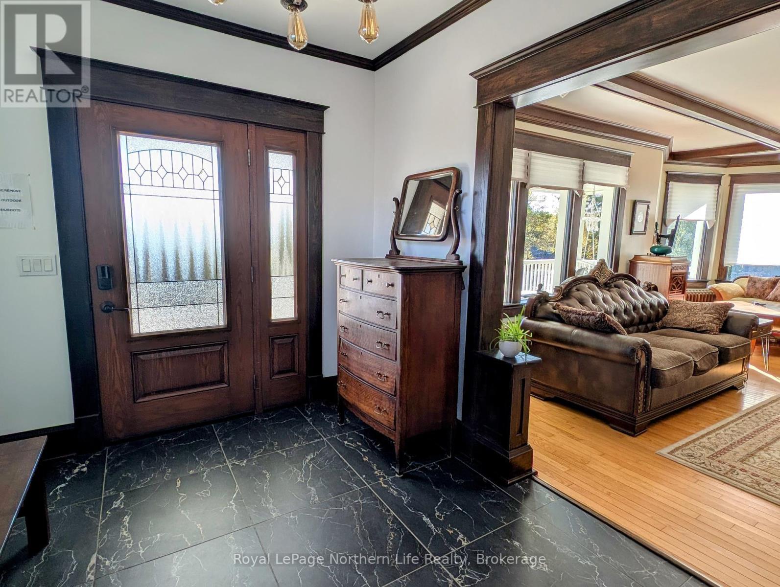 












702 RORKE AVENUE

,
Temiskaming Shores (Haileybury),




Ontario
P0J1K0

