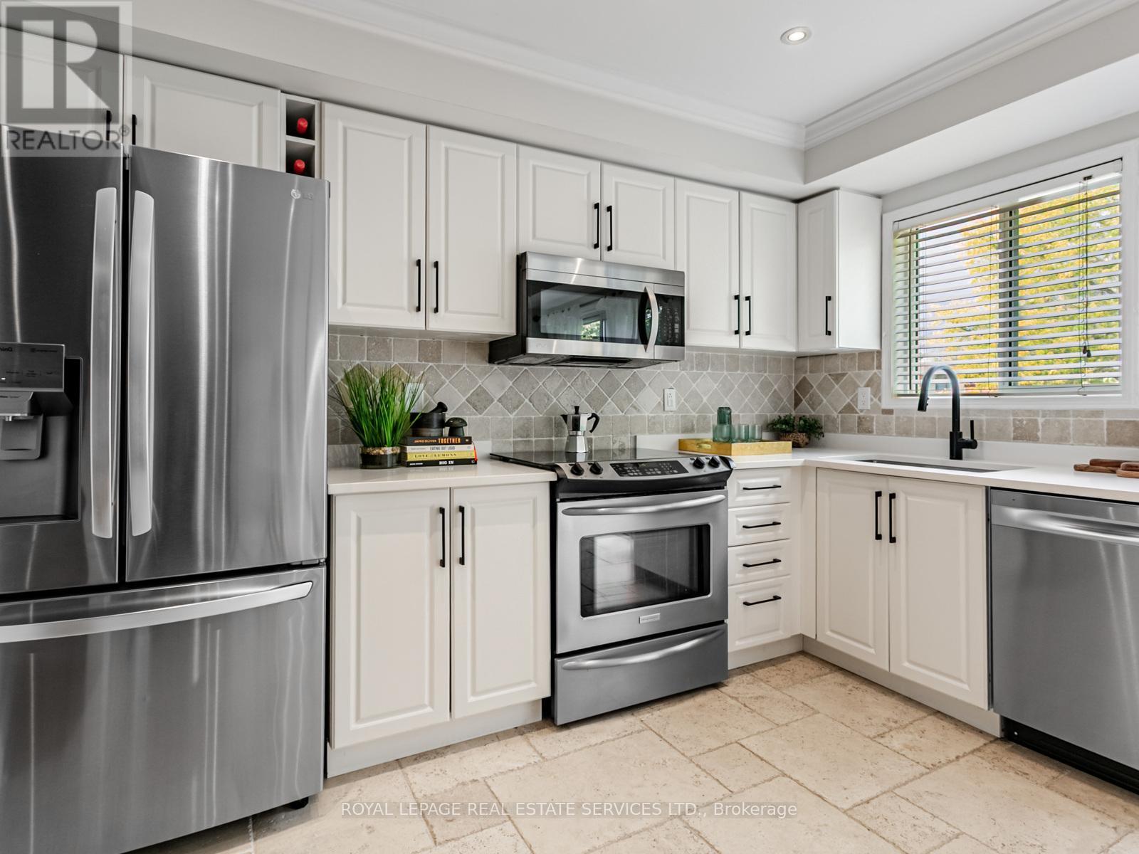












7 - 1168 ARENA ROAD

,
Mississauga,




Ontario
L4Y4K7

