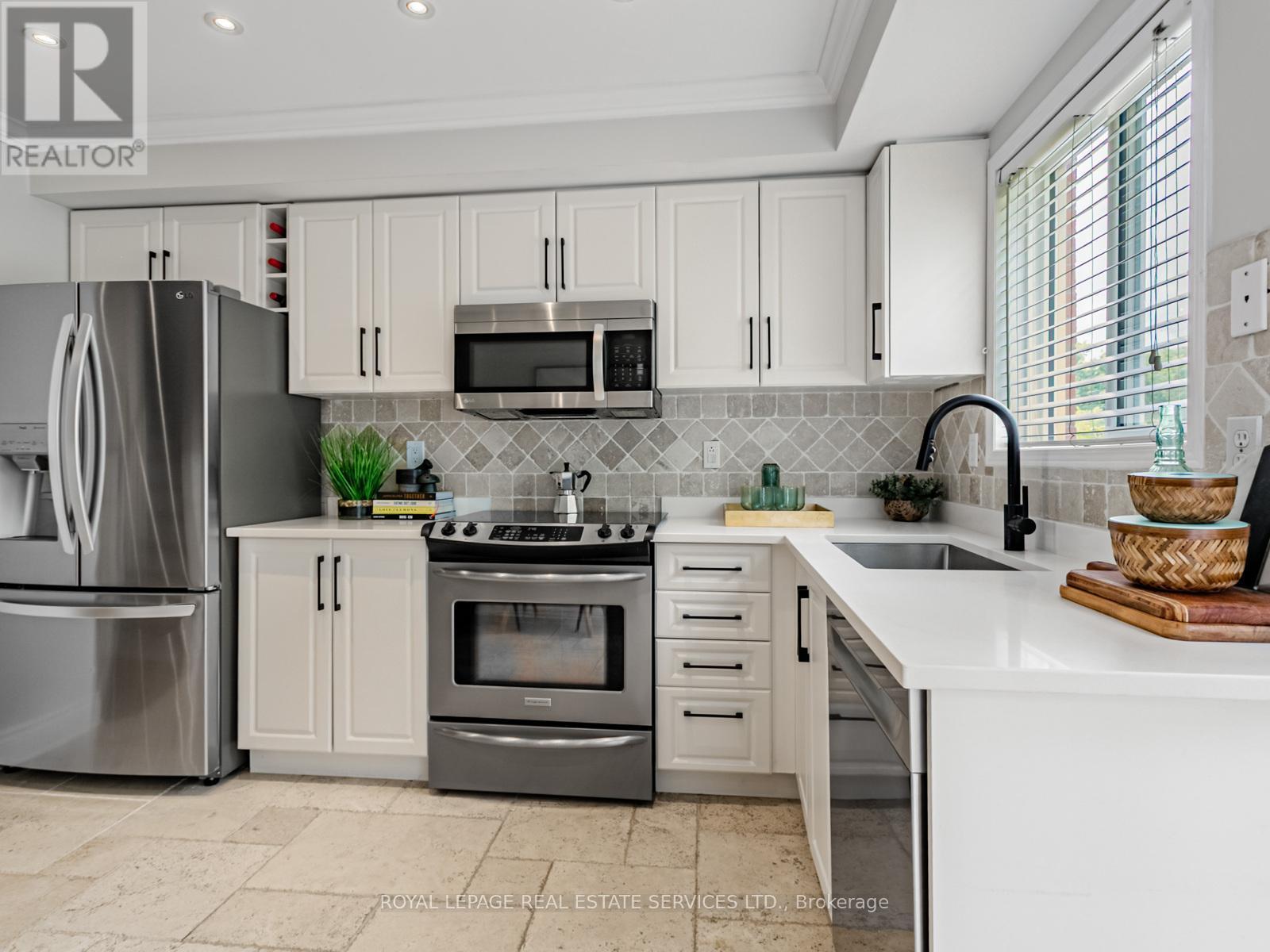 












7 - 1168 ARENA ROAD

,
Mississauga,




Ontario
L4Y4K7

