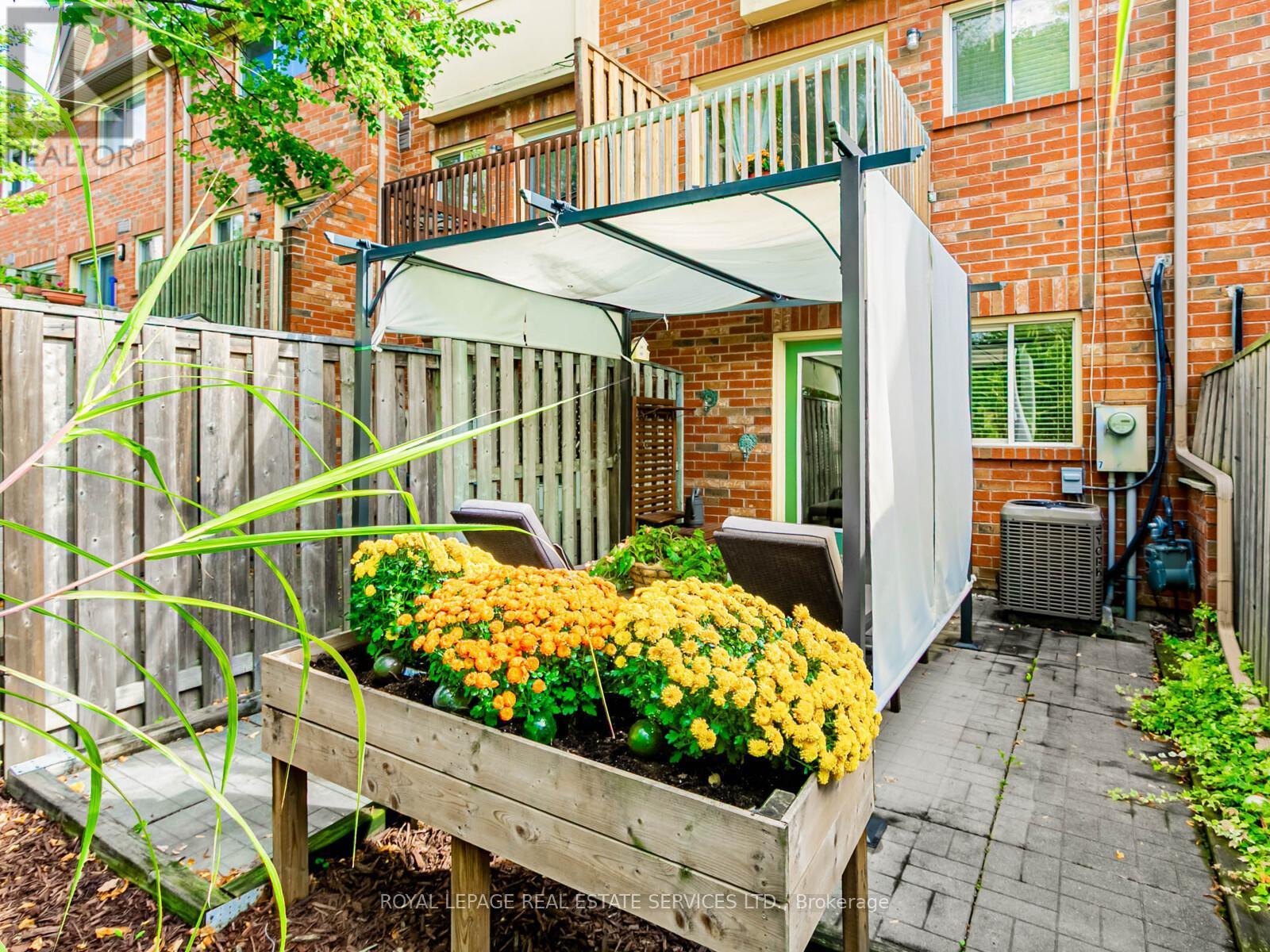 












7 - 1168 ARENA ROAD

,
Mississauga,




Ontario
L4Y4K7

