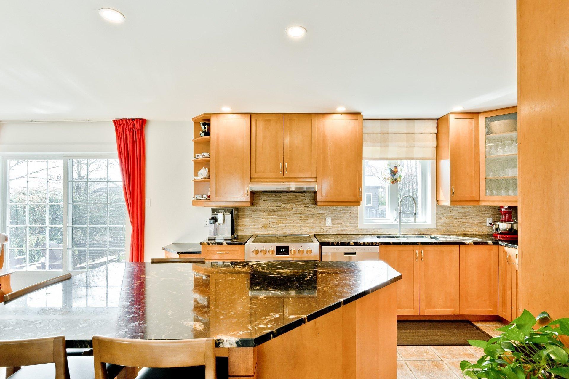 









3270


Rue Marika

,
Sherbrooke (Fleurimont),




QC
J1G5H4

