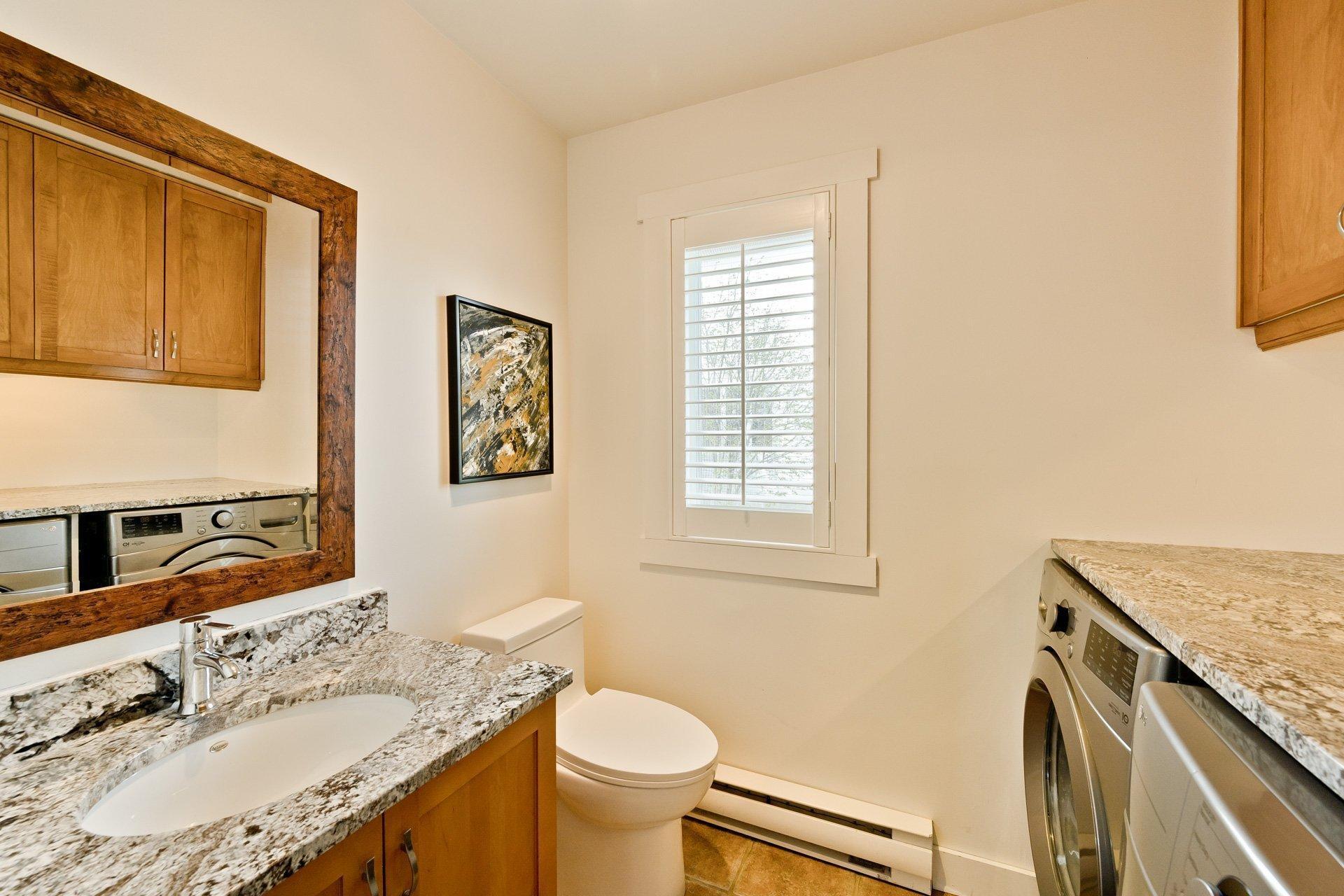 









3270


Rue Marika

,
Sherbrooke (Fleurimont),




QC
J1G5H4

