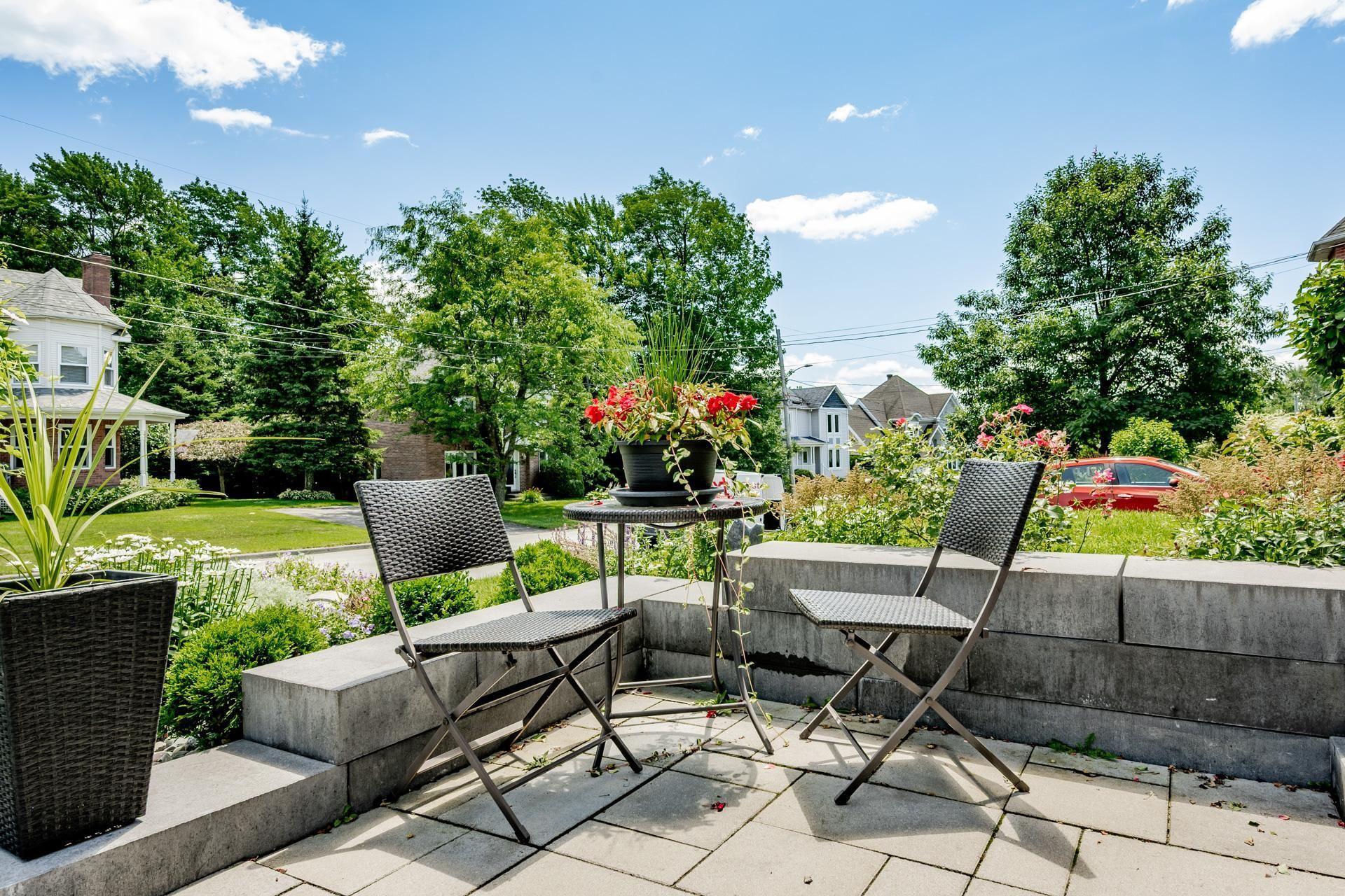 









3270


Rue Marika

,
Sherbrooke (Fleurimont),




QC
J1G5H4

