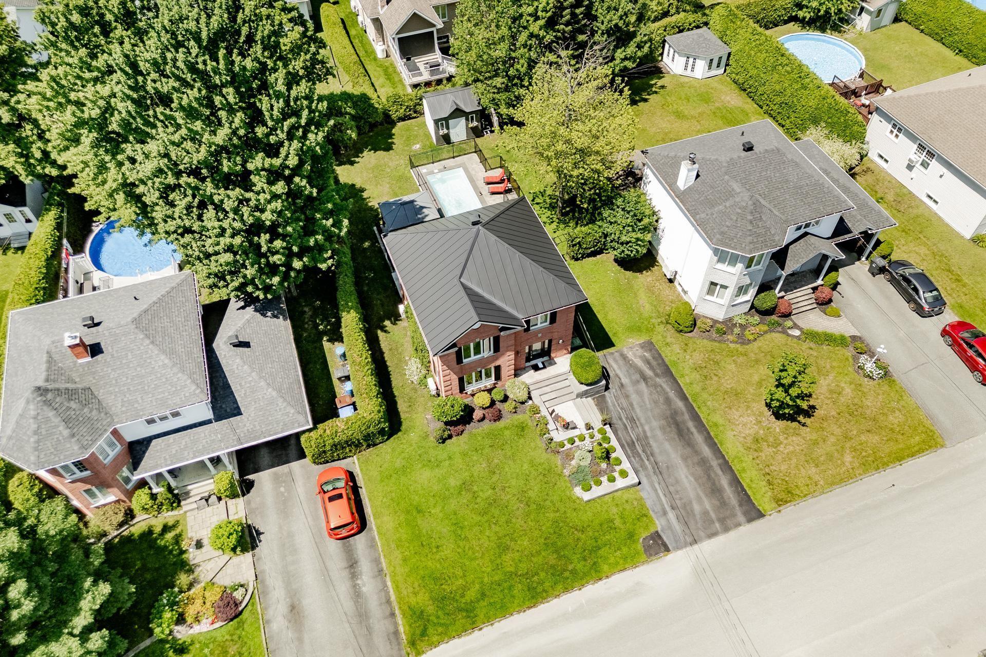 









3270


Rue Marika

,
Sherbrooke (Fleurimont),




QC
J1G5H4

