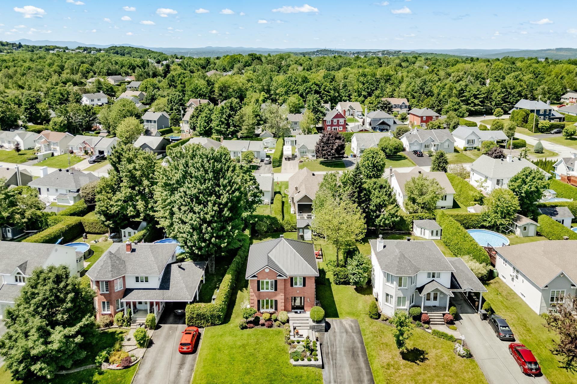 









3270


Rue Marika

,
Sherbrooke (Fleurimont),




QC
J1G5H4

