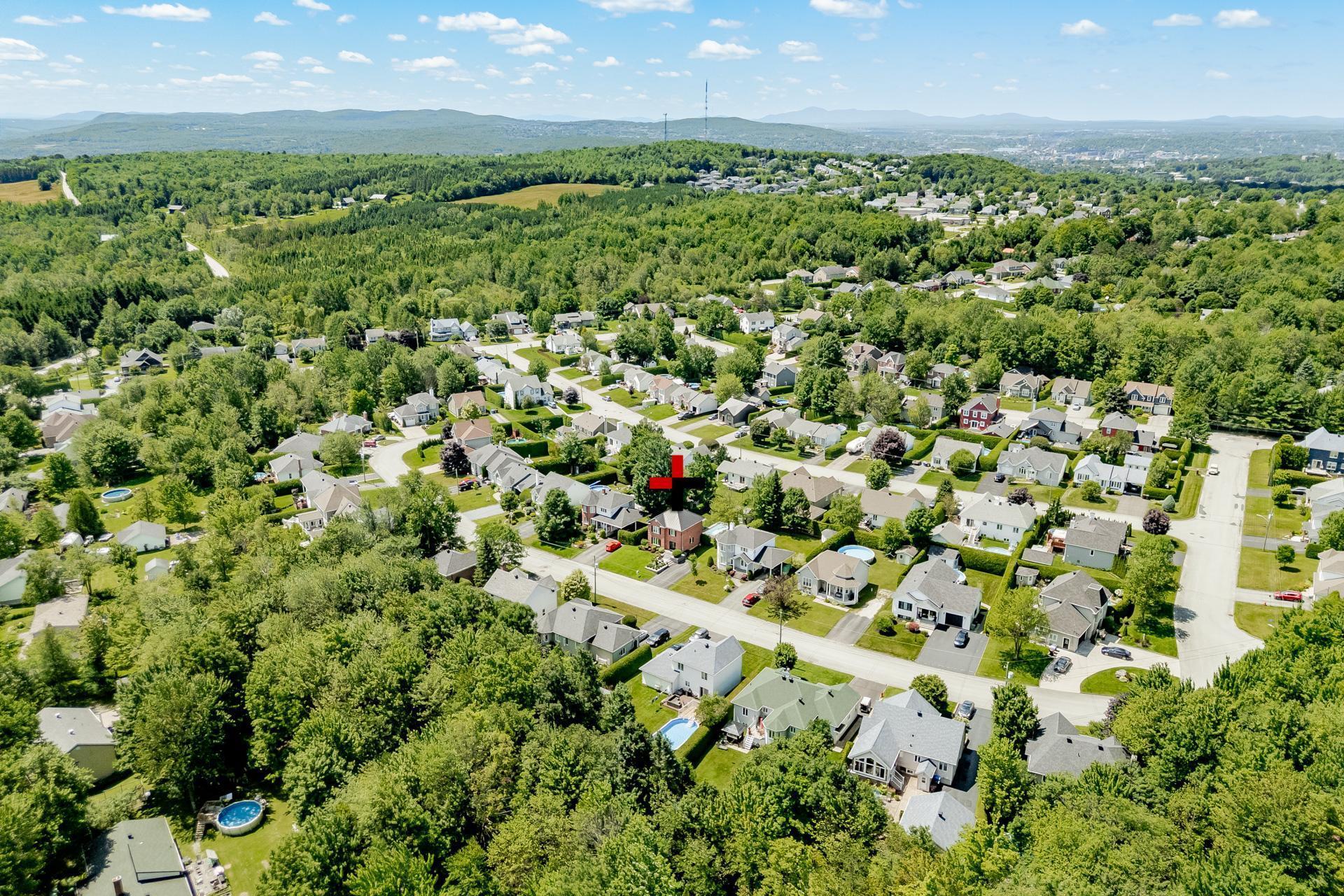 









3270


Rue Marika

,
Sherbrooke (Fleurimont),




QC
J1G5H4

