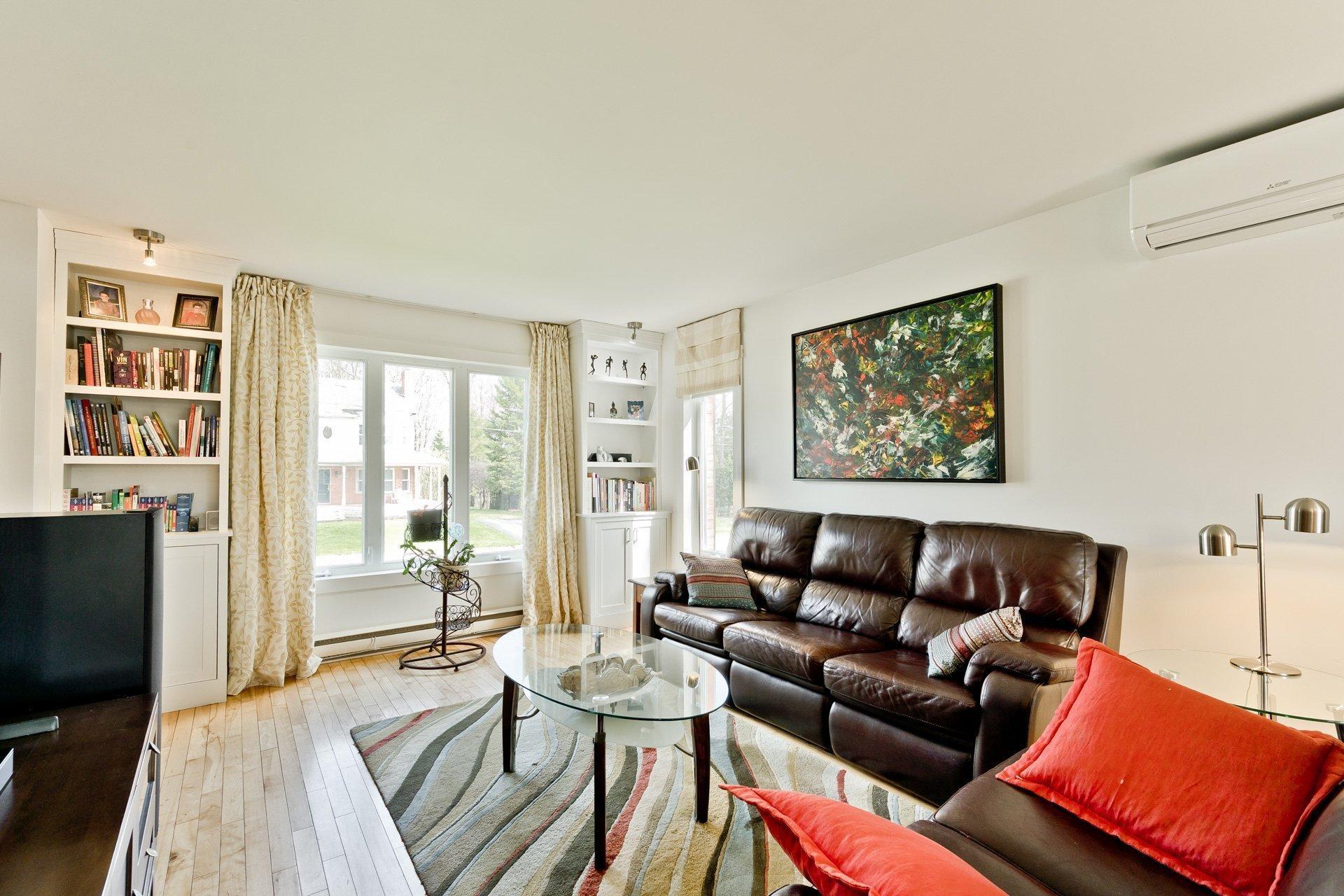 









3270


Rue Marika

,
Sherbrooke (Fleurimont),




QC
J1G5H4

