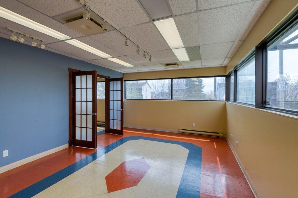 









3700


Rue Laval

,
Lac-Mégantic,




QC
G6B1A4

