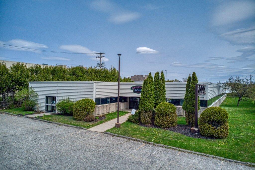 









3700


Rue Laval

,
Lac-Mégantic,




QC
G6B1A4

