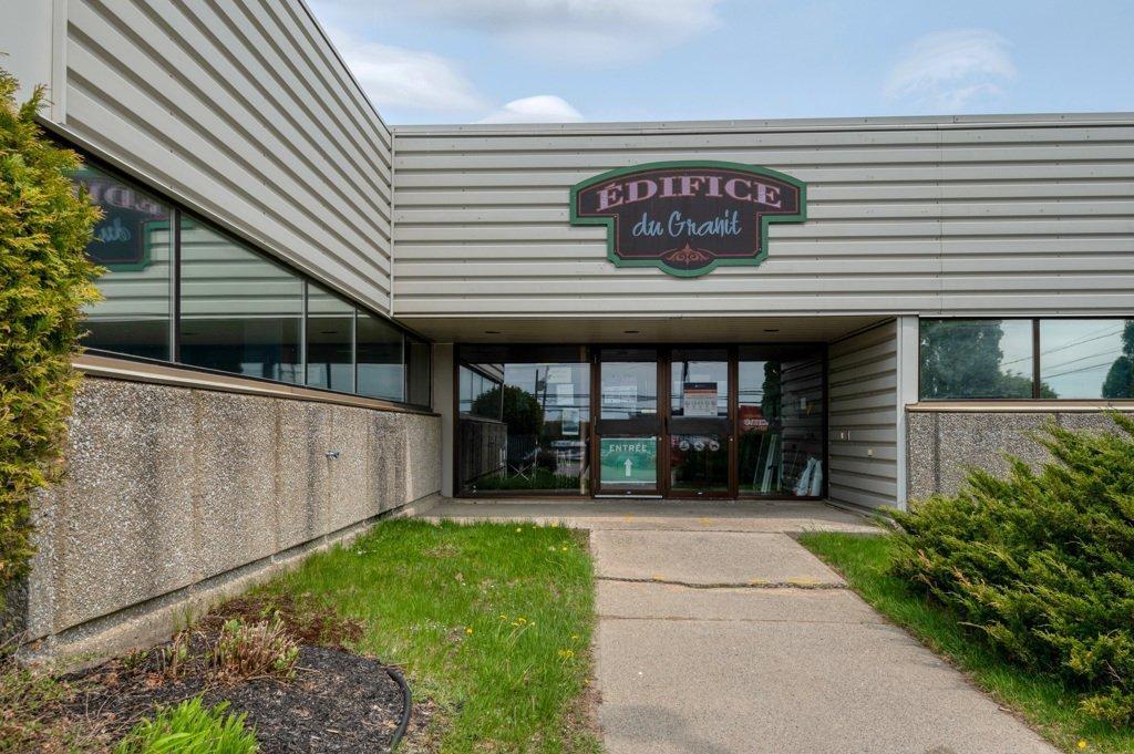 









3700


Rue Laval

,
Lac-Mégantic,




QC
G6B1A4

