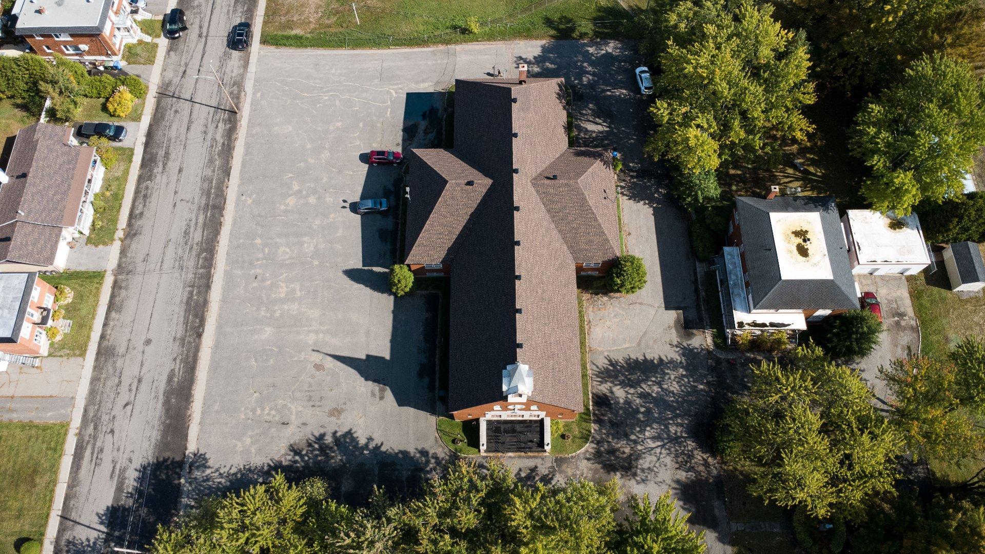 









1795


114e Avenue

,
Shawinigan,




QC
G9P2C5

