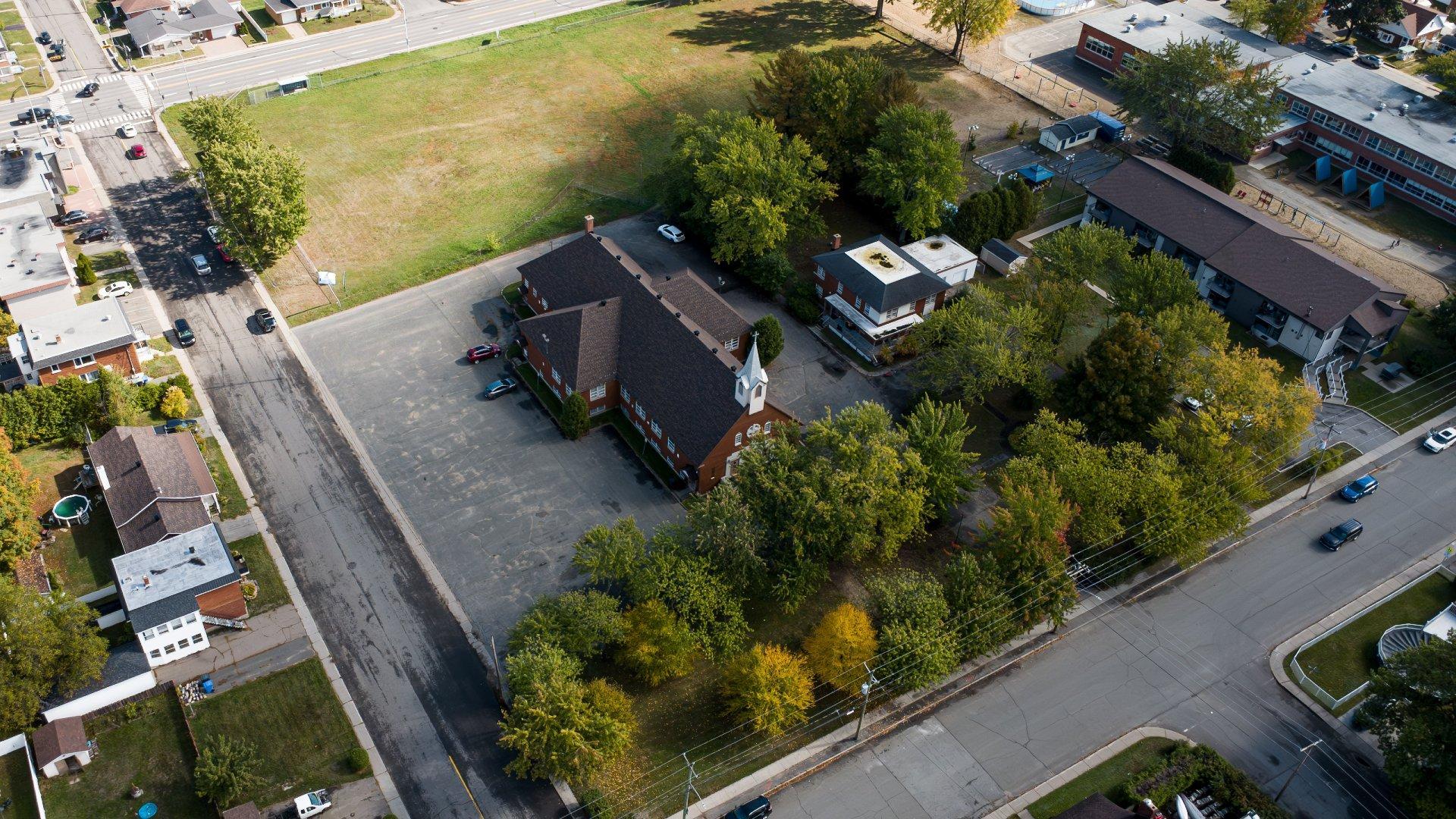 









1795


114e Avenue

,
Shawinigan,




QC
G9P2C5

