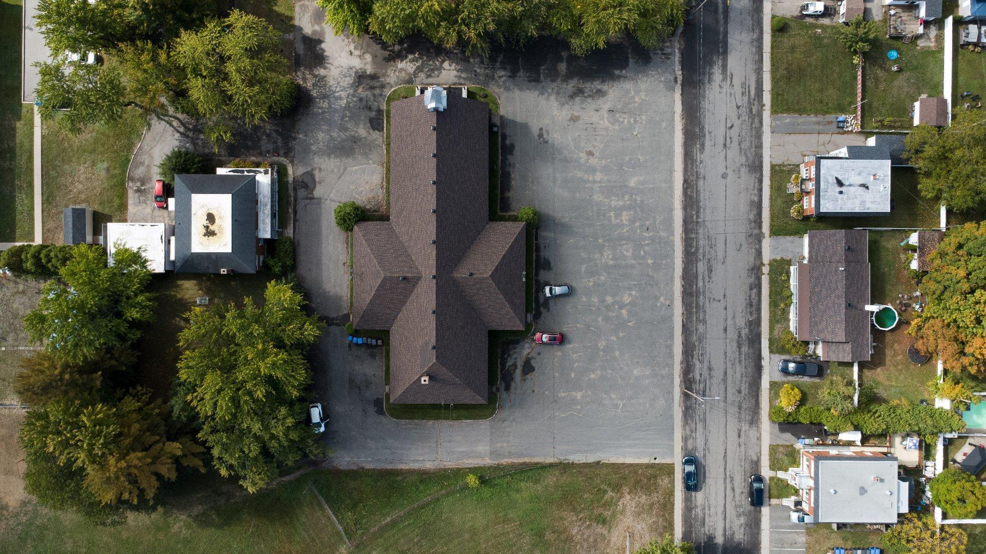 









1795


114e Avenue

,
Shawinigan,




QC
G9P2C5

