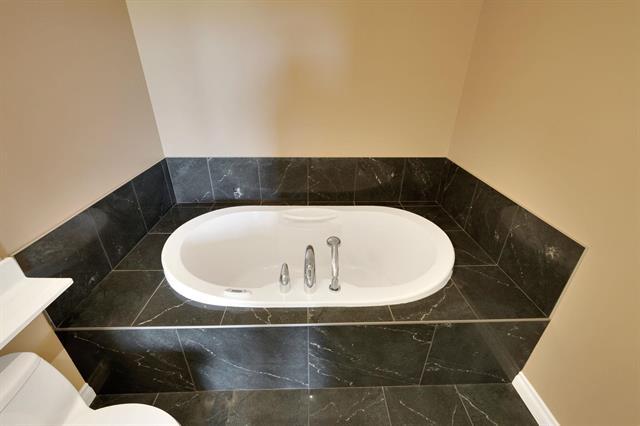 









280


Waterfront

DR, 501,
Winnipeg,




MB
R3B 0C2

