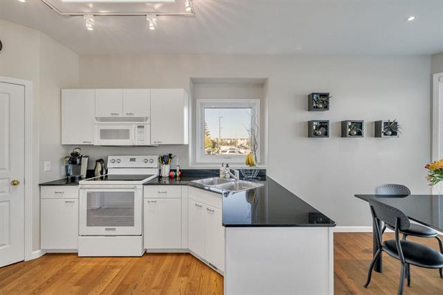 









123


Victor Lewis

DR, 12,
Winnipeg,




MB
R3P 2L9

